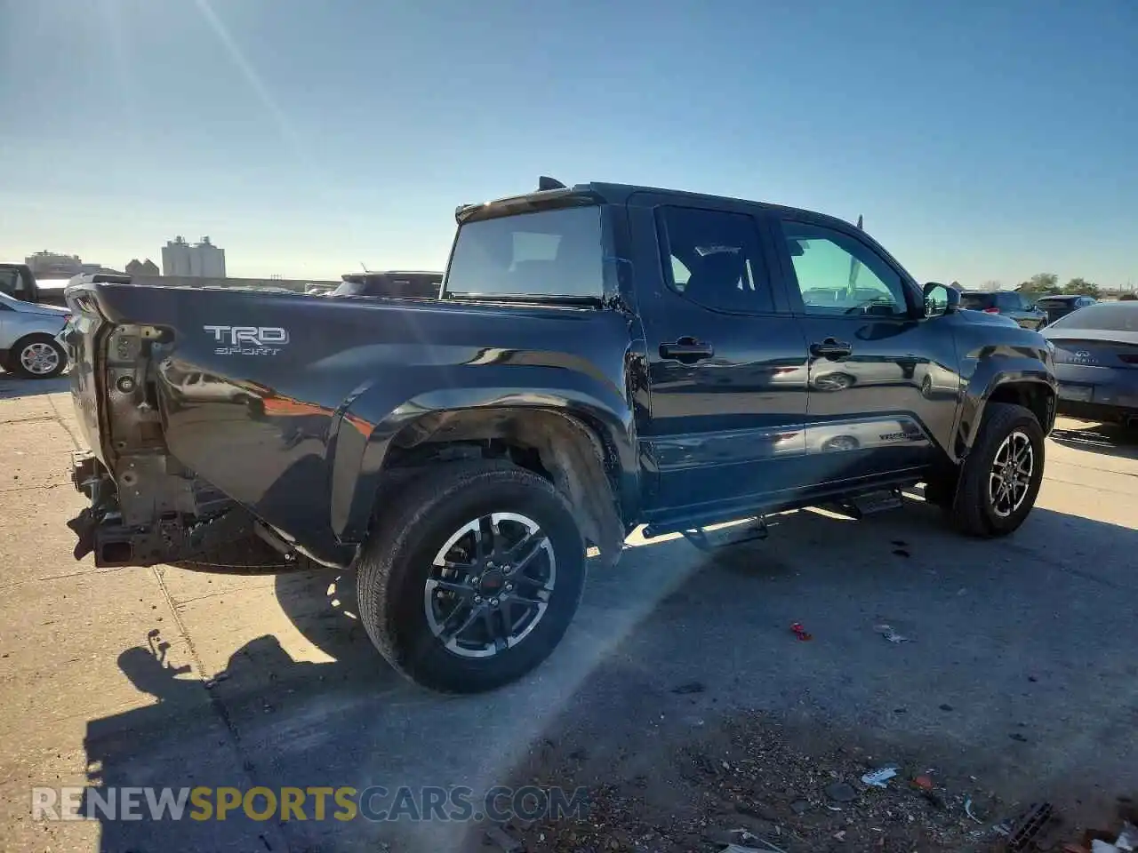 3 fotografías del automóvil dañado 3TYKB5FN9RT011807 TOYOTA TACOMA 2024