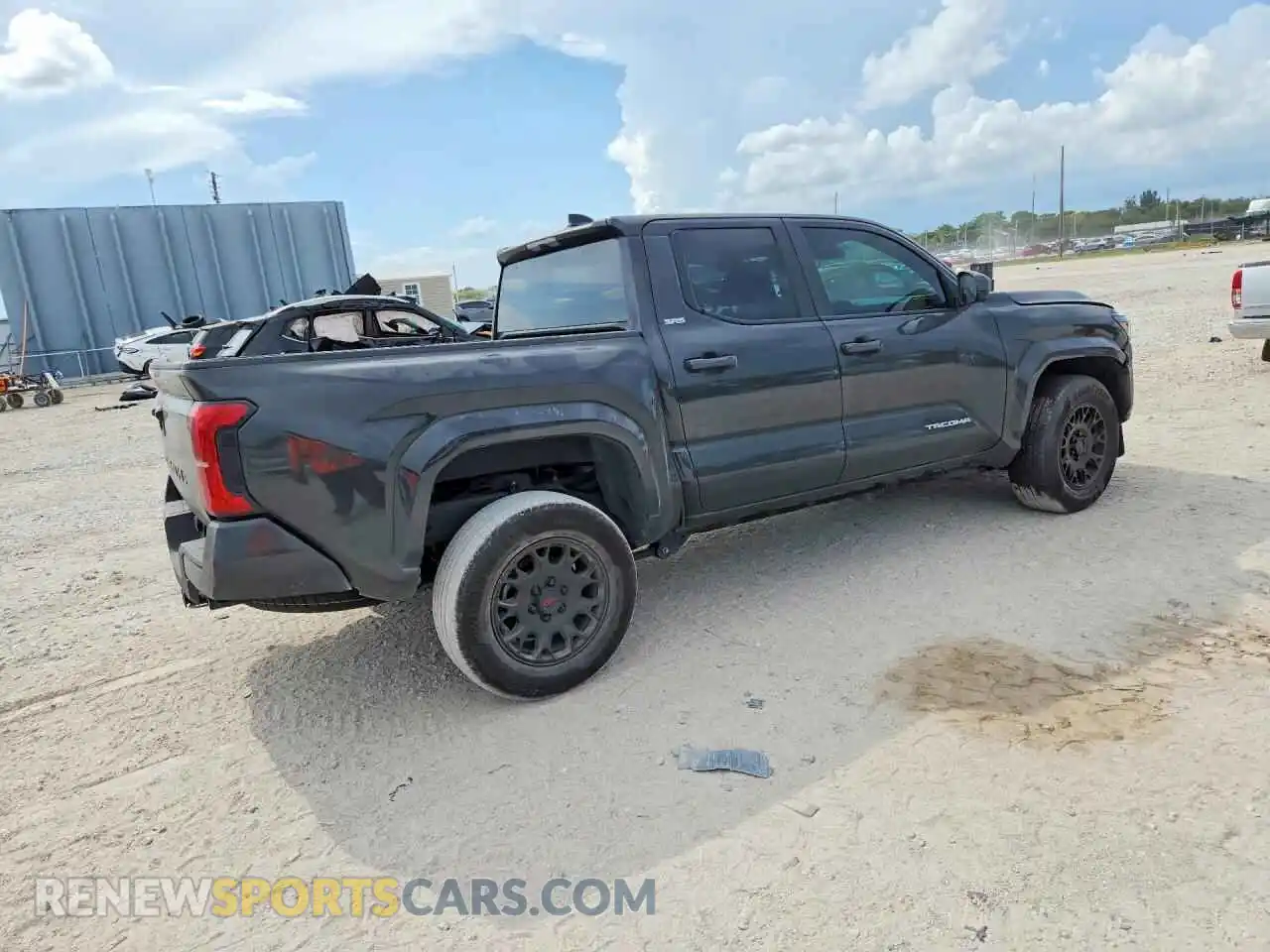 3 Фотография поврежденного автомобиля 3TMKB5FN1SM045368 TOYOTA TACOMA 2025