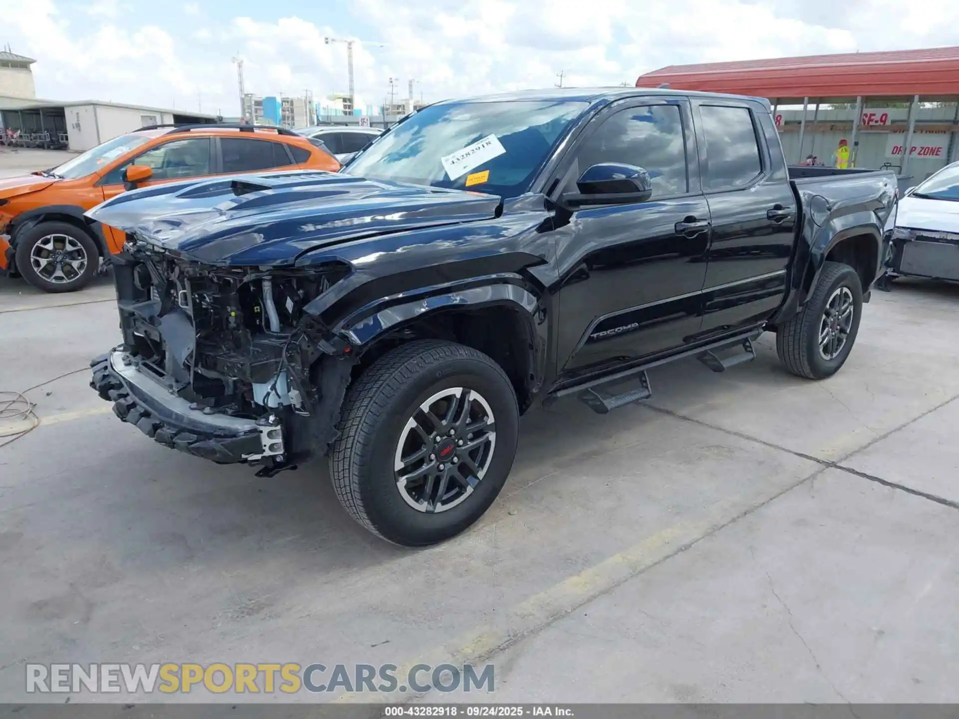 2 Фотография поврежденного автомобиля 3TMKB5FN3SM031763 TOYOTA TACOMA 2025