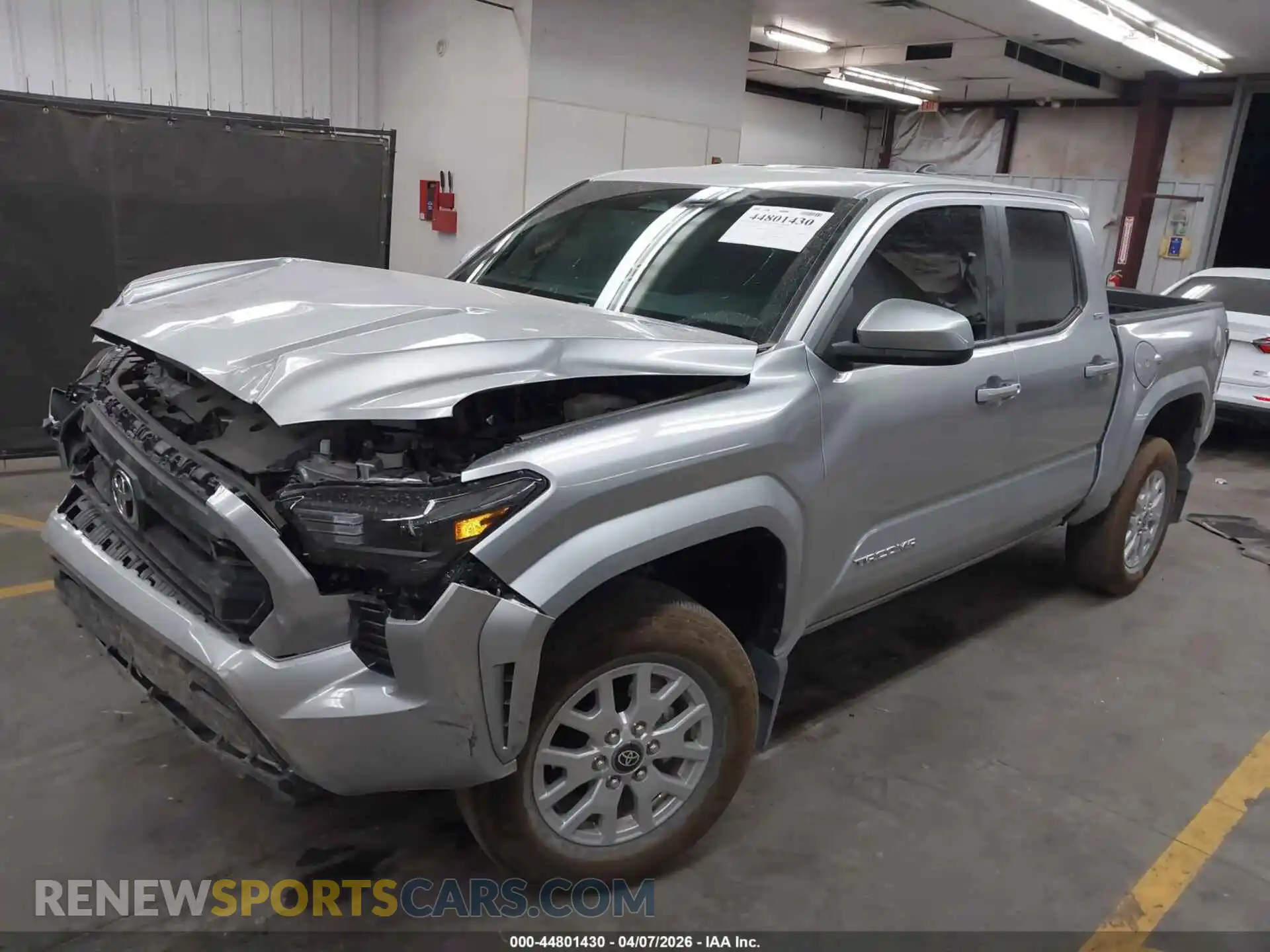 2 Фотография поврежденного автомобиля 3TMKB5FN4SM050337 TOYOTA TACOMA 2025
