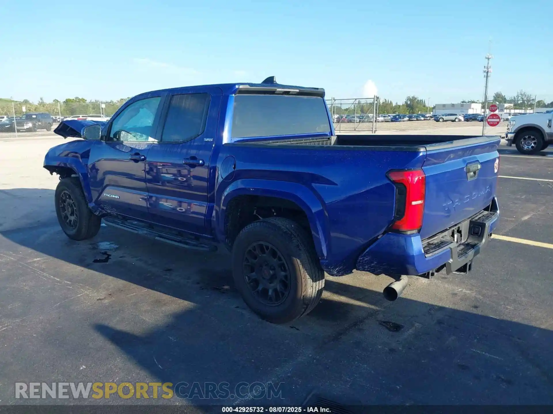 3 Фотография поврежденного автомобиля 3TMKB5FN7SM028249 TOYOTA TACOMA 2025