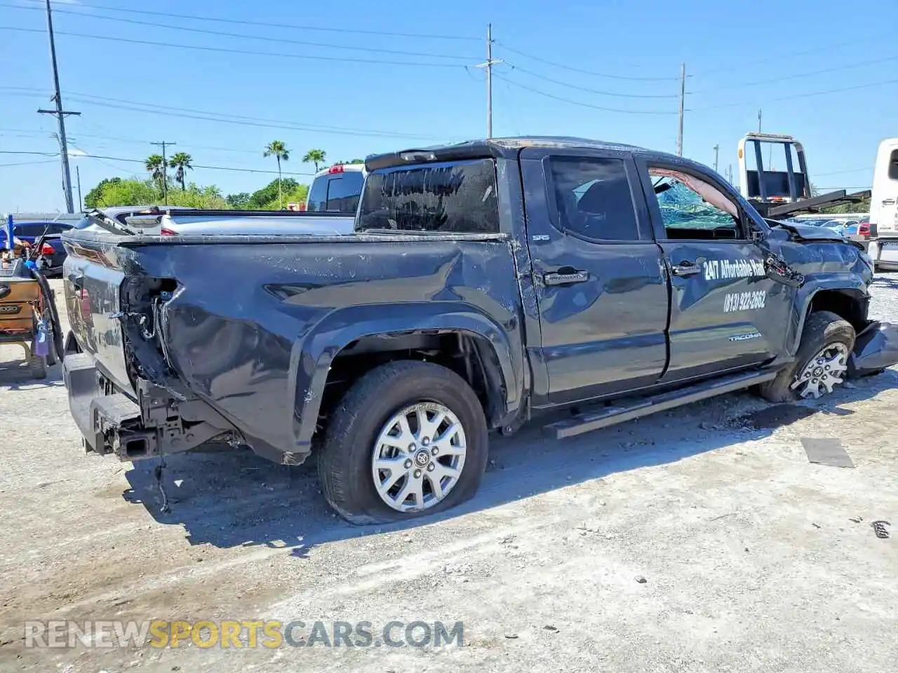 3 fotografías del automóvil dañado 3TMKB5FN7SM048145 TOYOTA TACOMA 2025