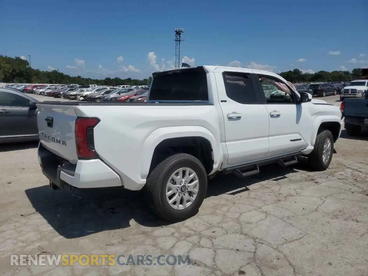 3 fotografías del automóvil dañado 3TMKB5FN9SM026079 TOYOTA TACOMA 2025