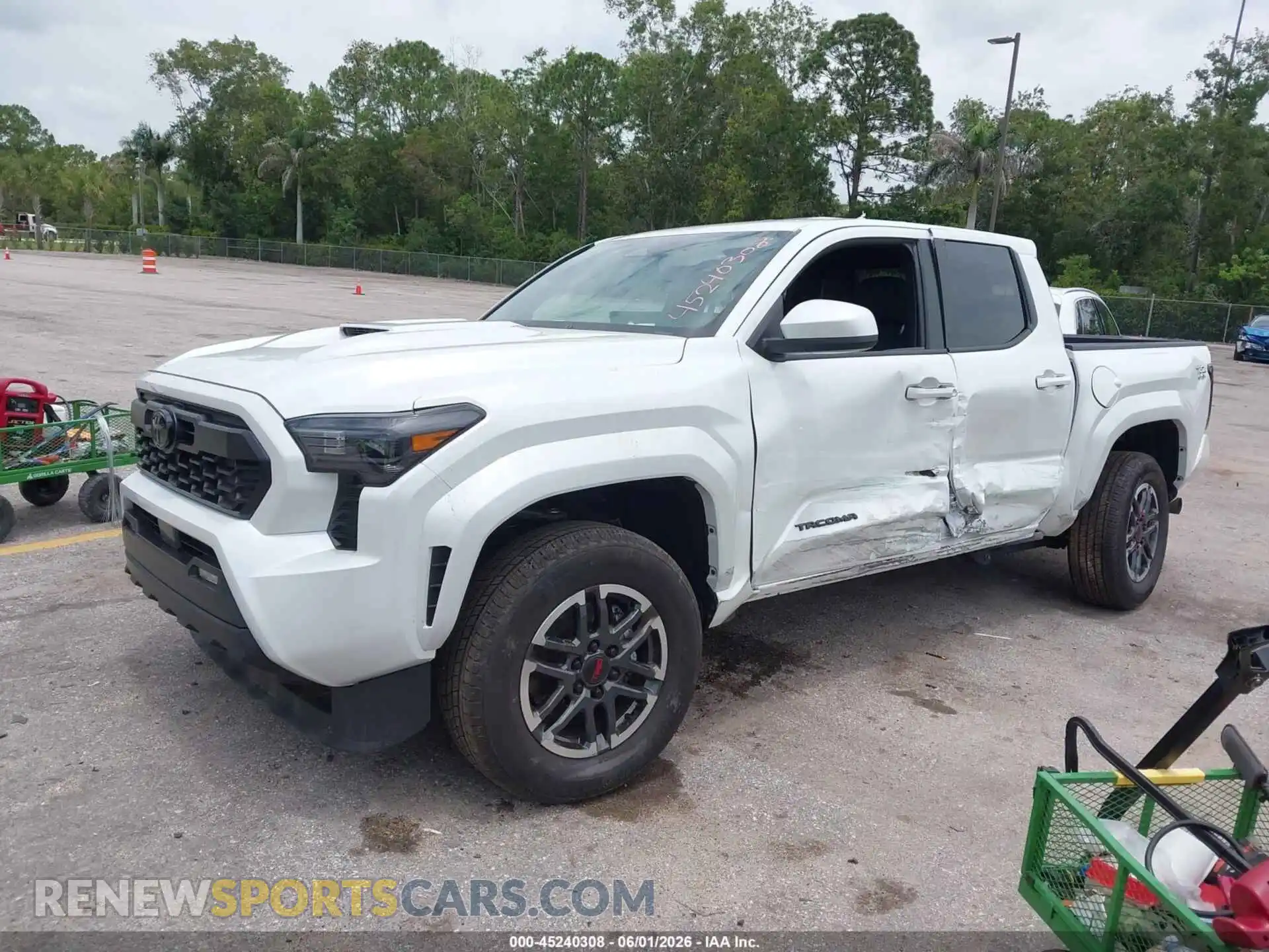 2 Photograph of a damaged car 3TYKB5FN4ST028746 TOYOTA TACOMA 2025