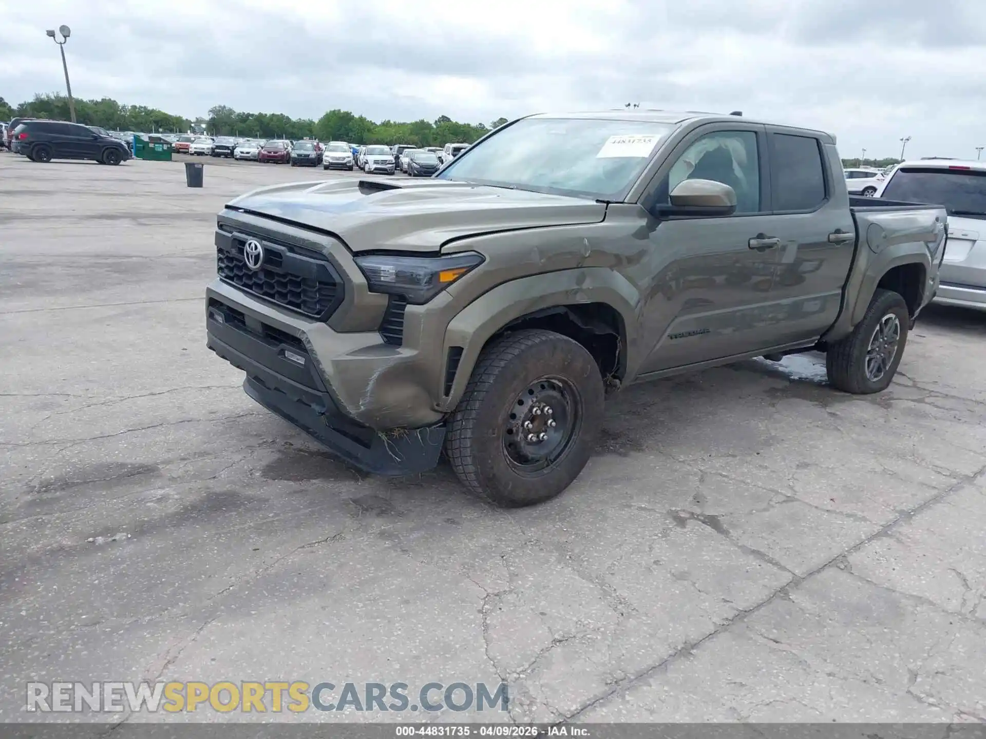 2 fotografías del automóvil dañado 3TYKB5FN5ST019490 TOYOTA TACOMA 2025