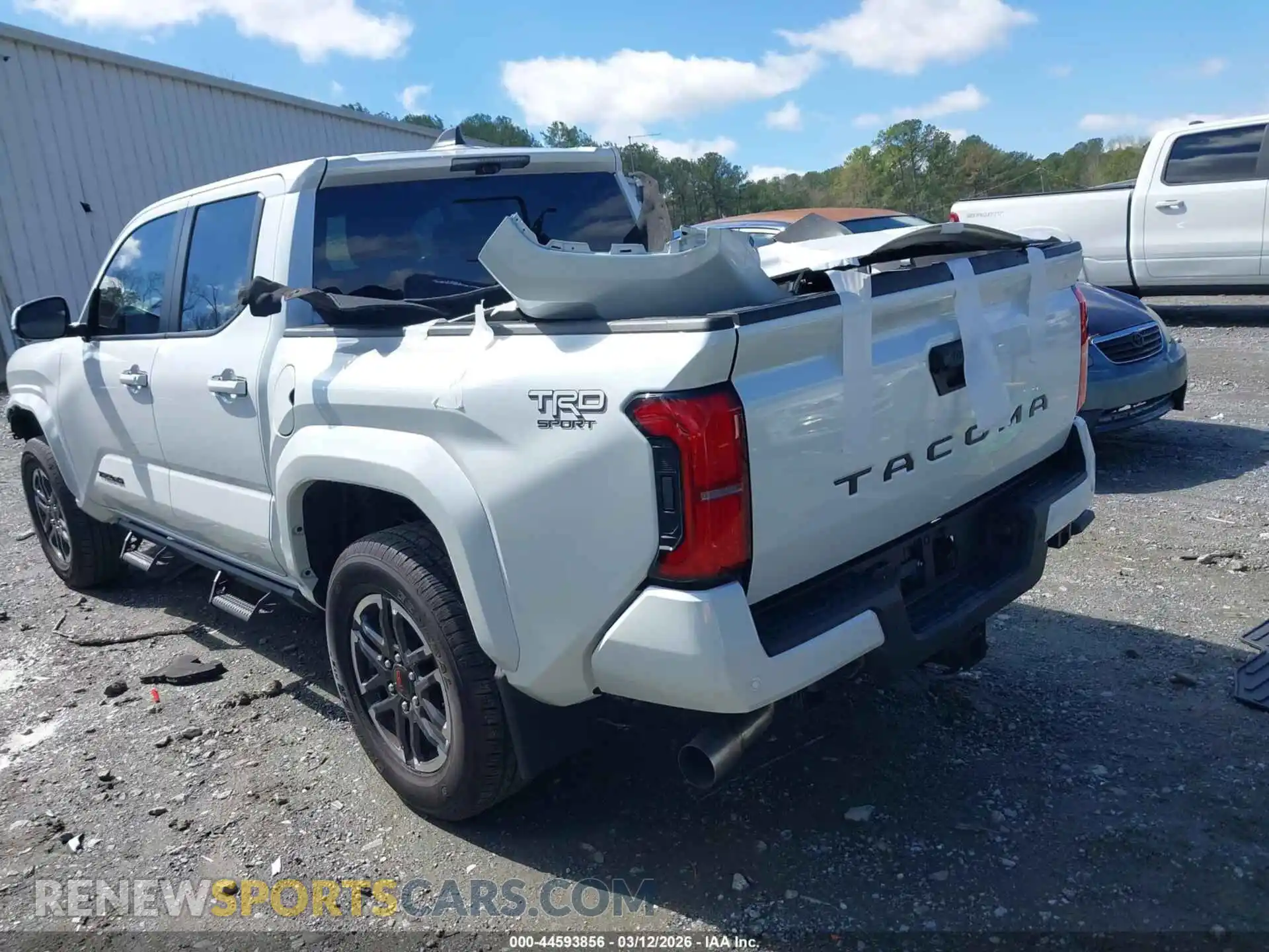 3 fotografías del automóvil dañado 3TYKB5FN7ST020298 TOYOTA TACOMA 2025