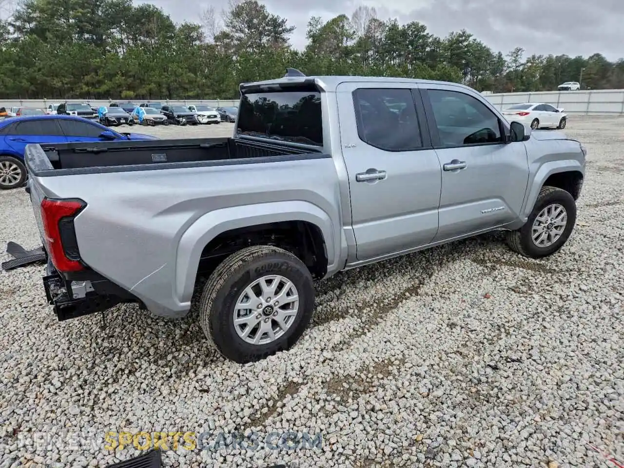 3 Фотография поврежденного автомобиля 3TYKB5FN7ST021998 TOYOTA TACOMA 2025