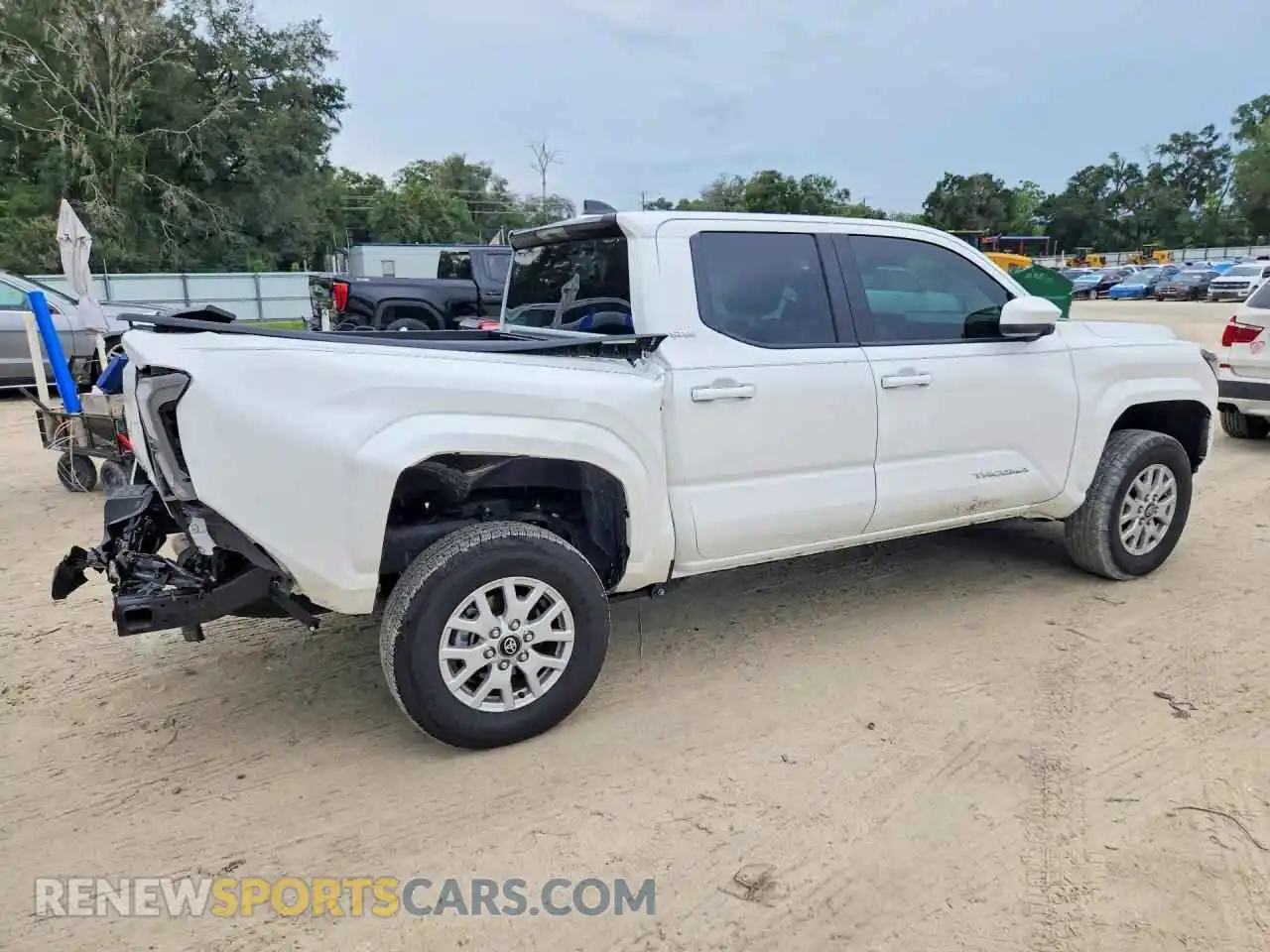 3 Фотография поврежденного автомобиля 3TYKB5FN7ST027381 TOYOTA TACOMA 2025