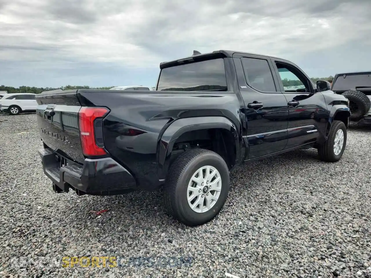 3 fotografías del automóvil dañado 3TYKB5FN9ST028385 TOYOTA TACOMA 2025