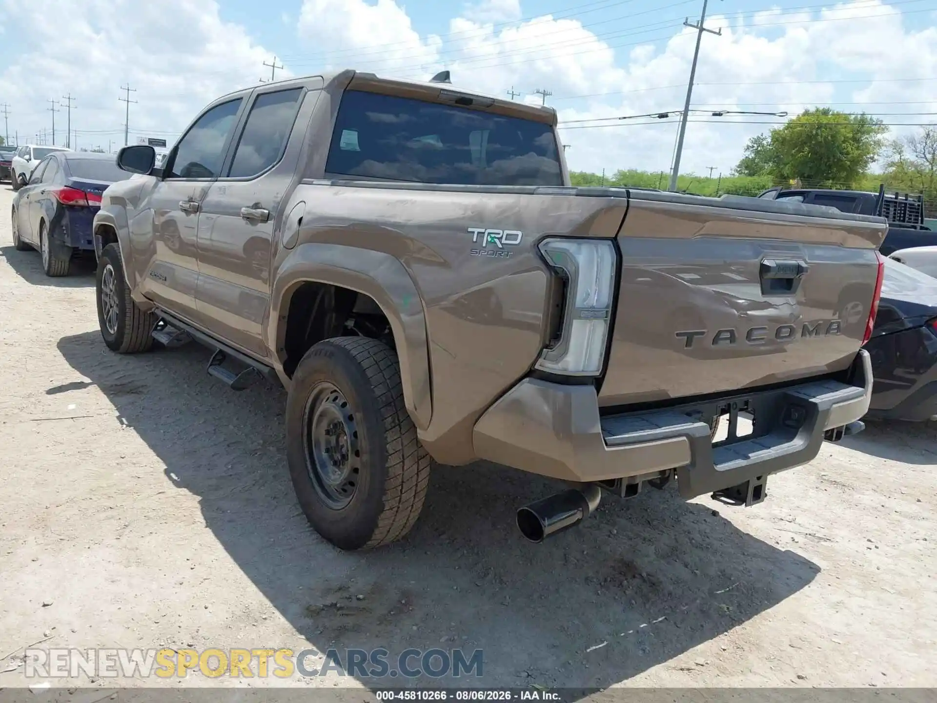 3 Фотография поврежденного автомобиля 3TMKB5FN0TM063085 TOYOTA TACOMA 2026