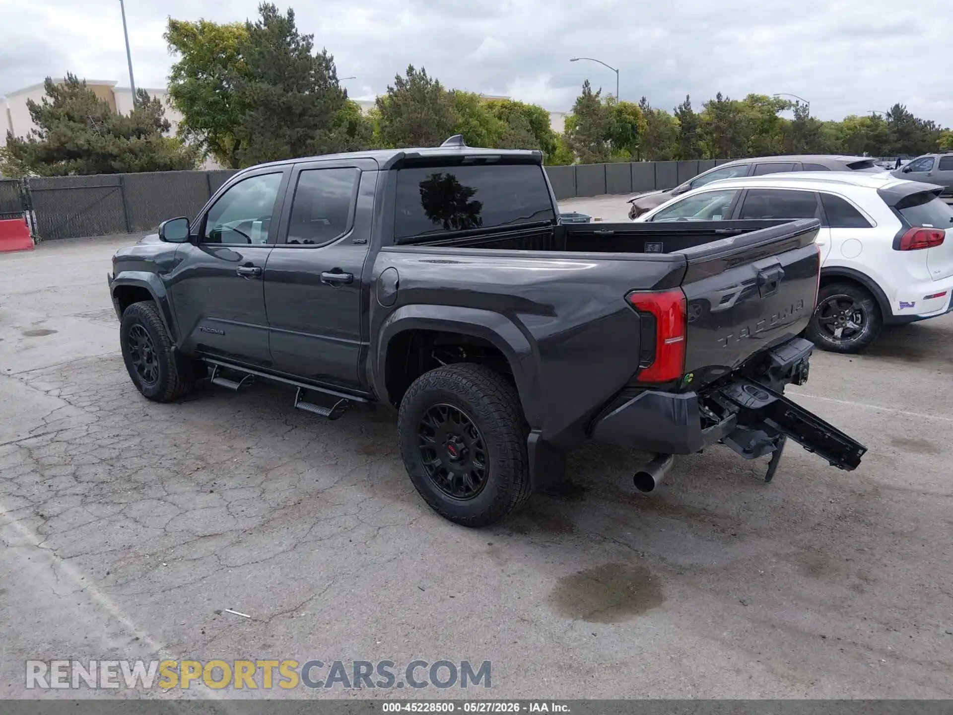 3 Фотография поврежденного автомобиля 3TMKB5FN0TM067525 TOYOTA TACOMA 2026