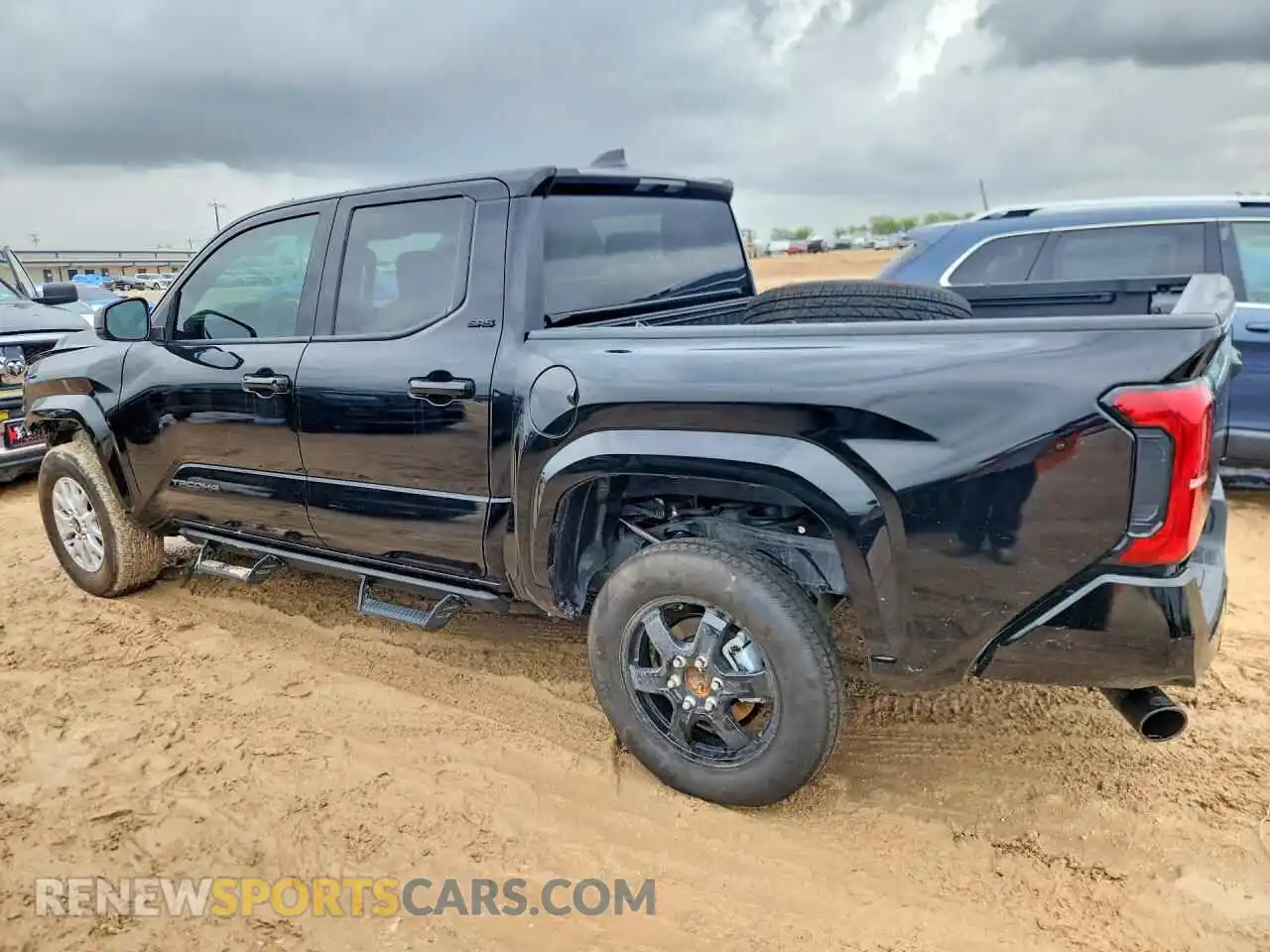 2 fotografías del automóvil dañado 3TMKB5FN1TM068022 TOYOTA TACOMA 2026