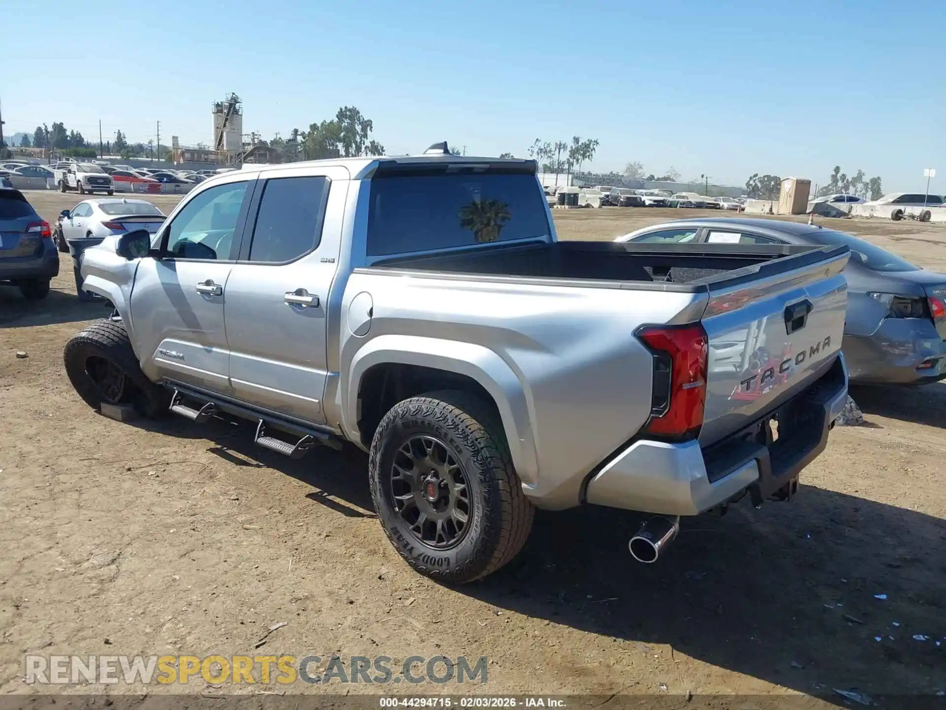 3 Фотография поврежденного автомобиля 3TMKB5FN2TM055697 TOYOTA TACOMA 2026