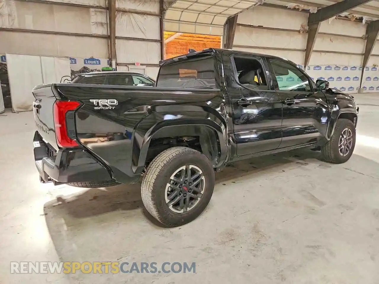 3 Фотография поврежденного автомобиля 3TMKB5FN3TM057488 TOYOTA TACOMA 2026