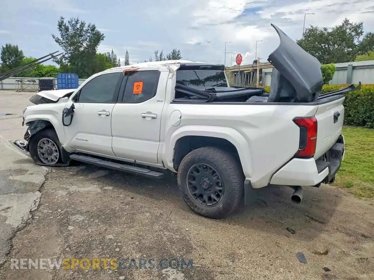2 Photograph of a damaged car 3TMKB5FN5TM064748 TOYOTA TACOMA 2026
