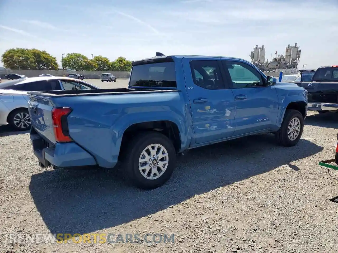 3 fotografías del automóvil dañado 3TMKB5FN8TM058927 TOYOTA TACOMA 2026