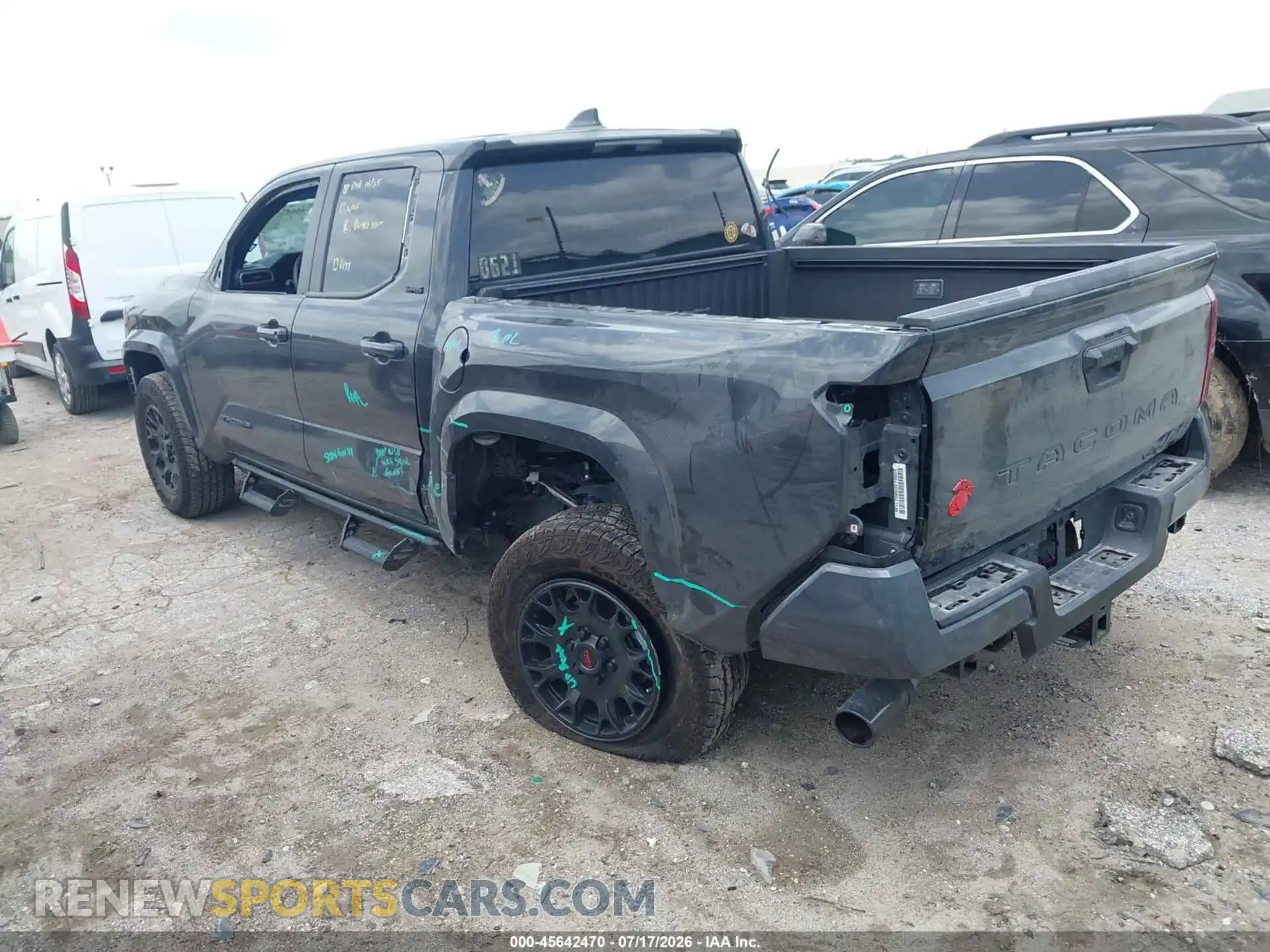 3 Фотография поврежденного автомобиля 3TMKB5FN9TM055650 TOYOTA TACOMA 2026