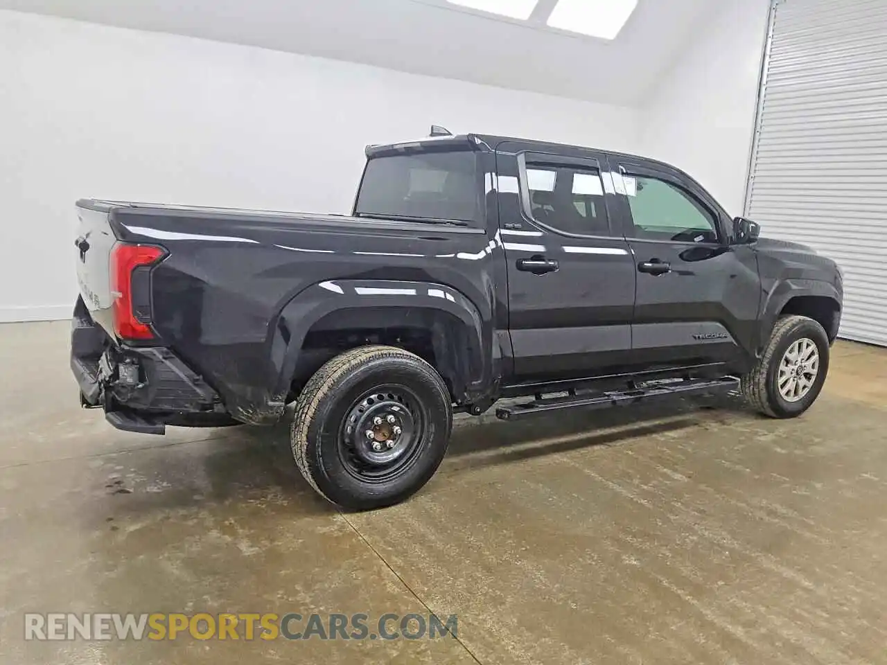 3 Фотография поврежденного автомобиля 3TMKB5FN9TM060511 TOYOTA TACOMA 2026