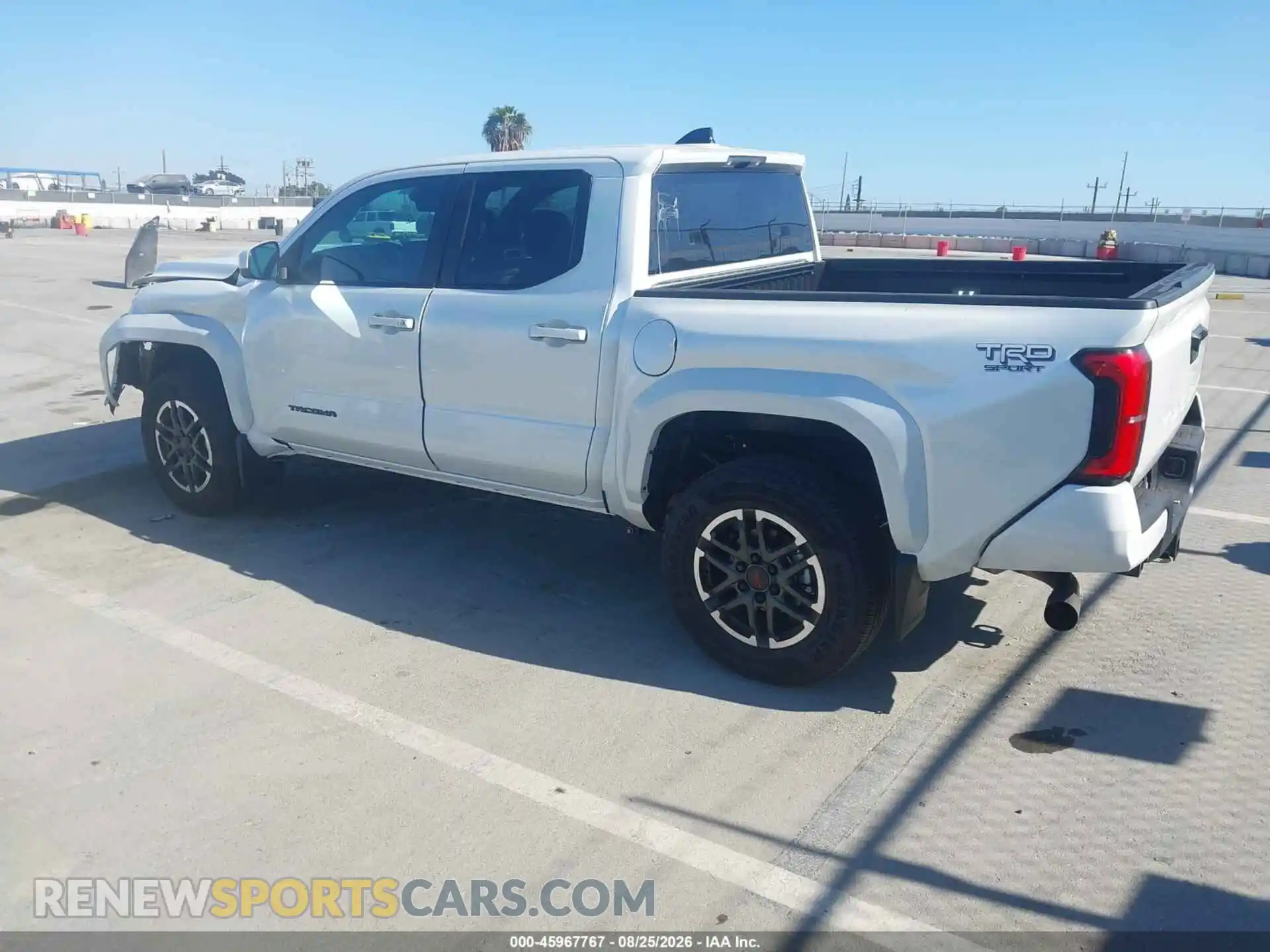 3 fotografías del automóvil dañado 3TYKB5FN2TT036586 TOYOTA TACOMA 2026