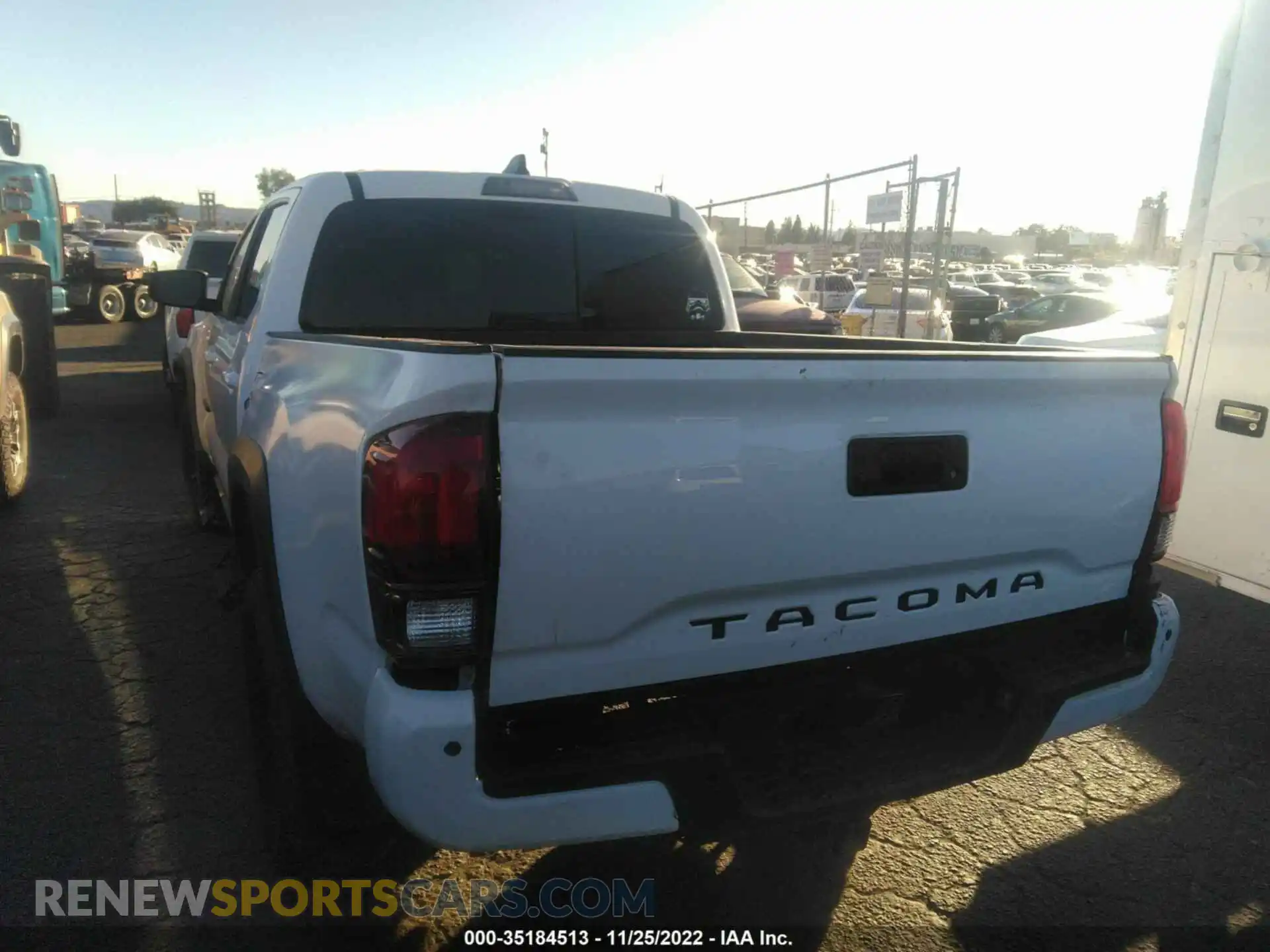 3 Фотография поврежденного автомобиля 3TMCZ5AN0MM416272 TOYOTA TACOMA 4WD 2021