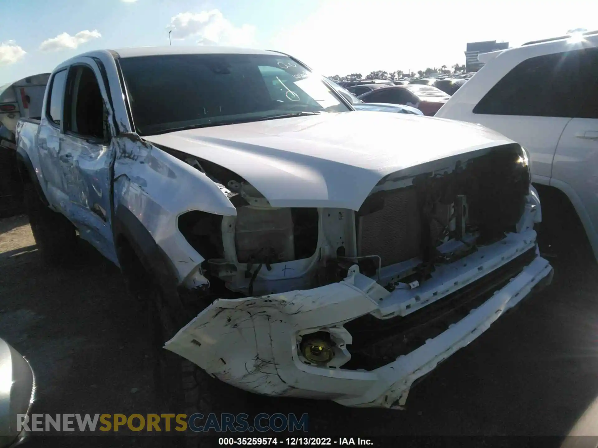 1 Фотография поврежденного автомобиля 3TMCZ5AN3MM437424 TOYOTA TACOMA 4WD 2021
