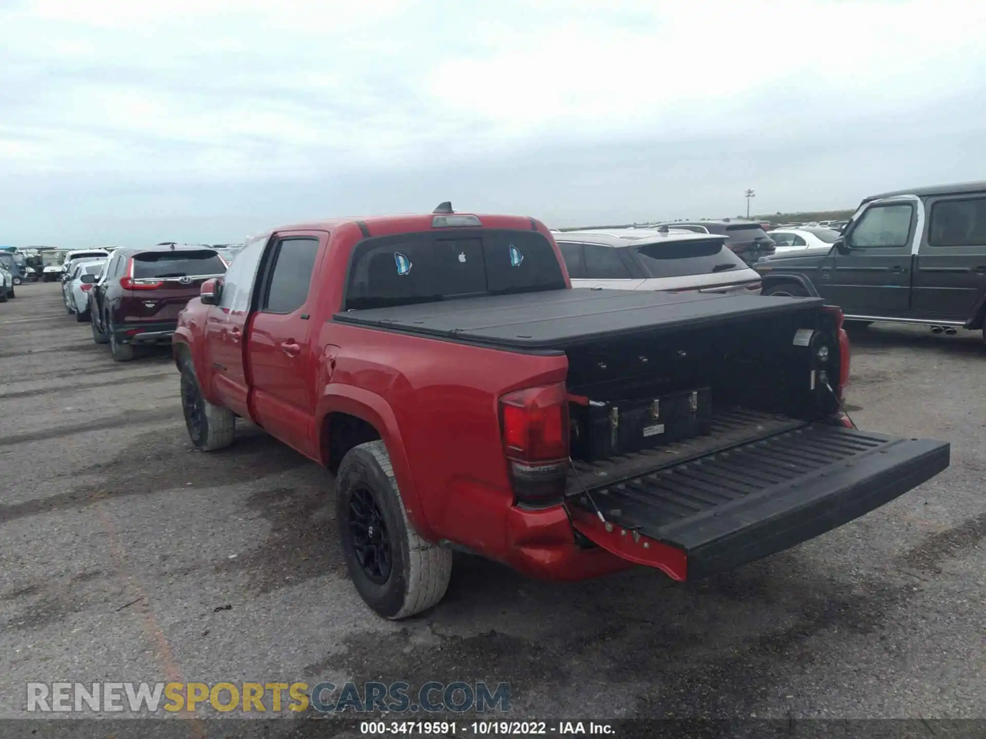 3 Фотография поврежденного автомобиля 3TMCZ5AN7MM401753 TOYOTA TACOMA 4WD 2021