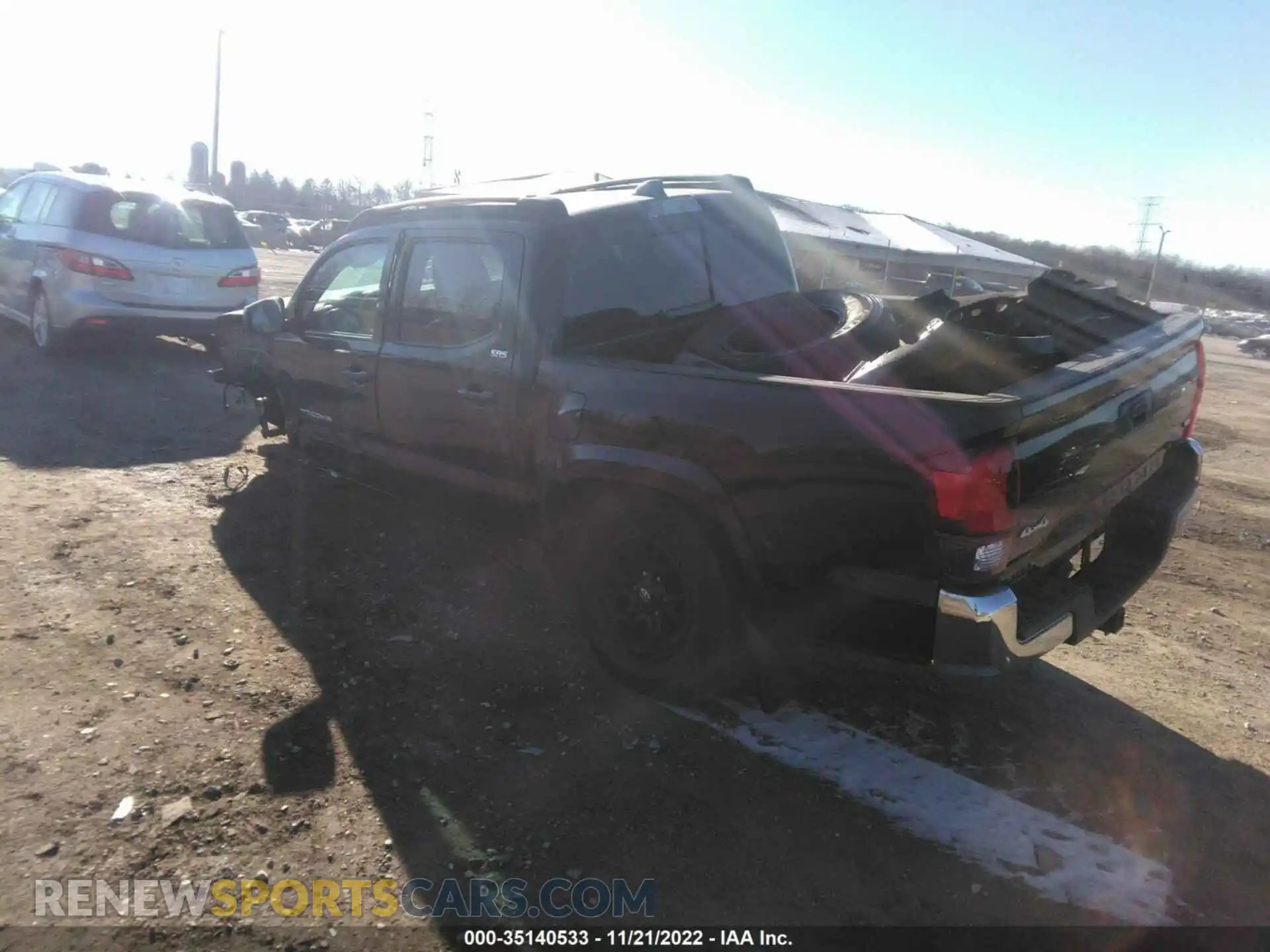 3 Фотография поврежденного автомобиля 3TMCZ5AN8MM421798 TOYOTA TACOMA 4WD 2021