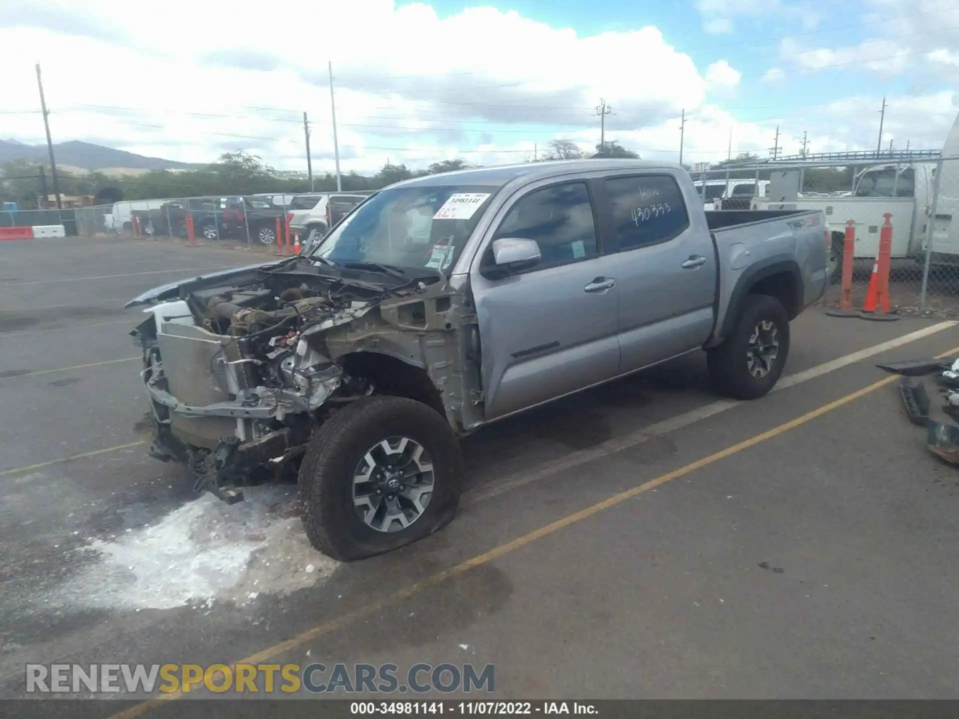 2 fotografías del automóvil dañado 3TMCZ5AN9MM430333 TOYOTA TACOMA 4WD 2021