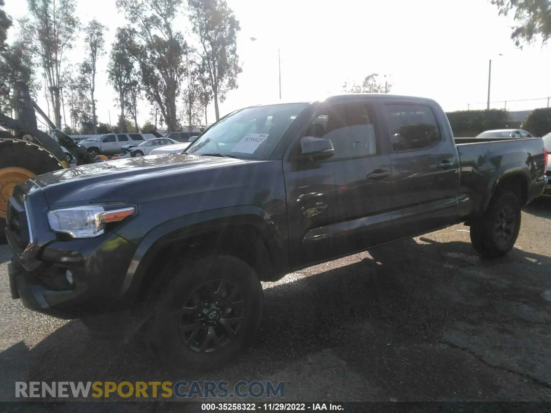 2 fotografías del automóvil dañado 3TMDZ5BN0MM110515 TOYOTA TACOMA 4WD 2021