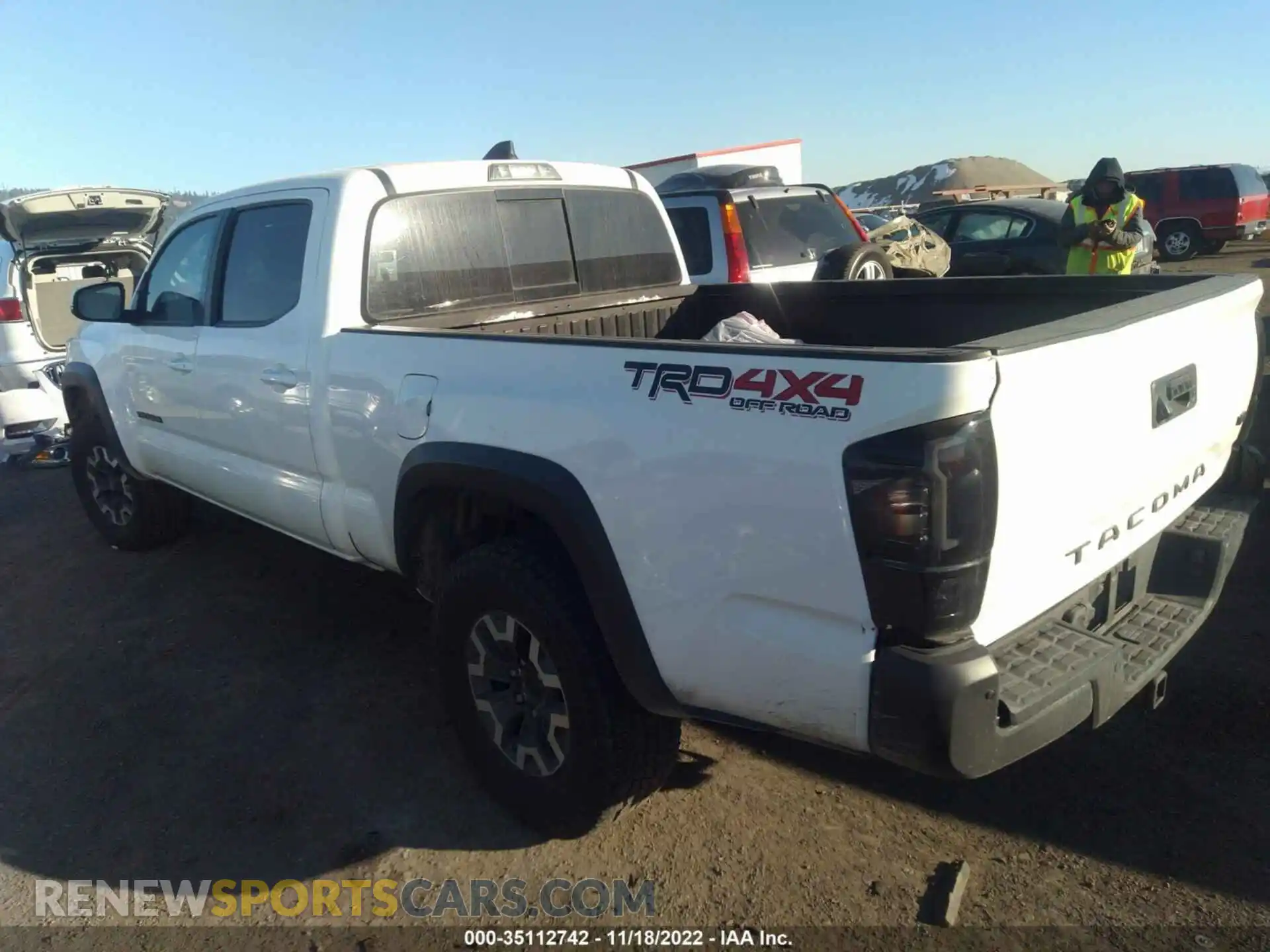 3 fotografías del automóvil dañado 3TMDZ5BN2MM100584 TOYOTA TACOMA 4WD 2021
