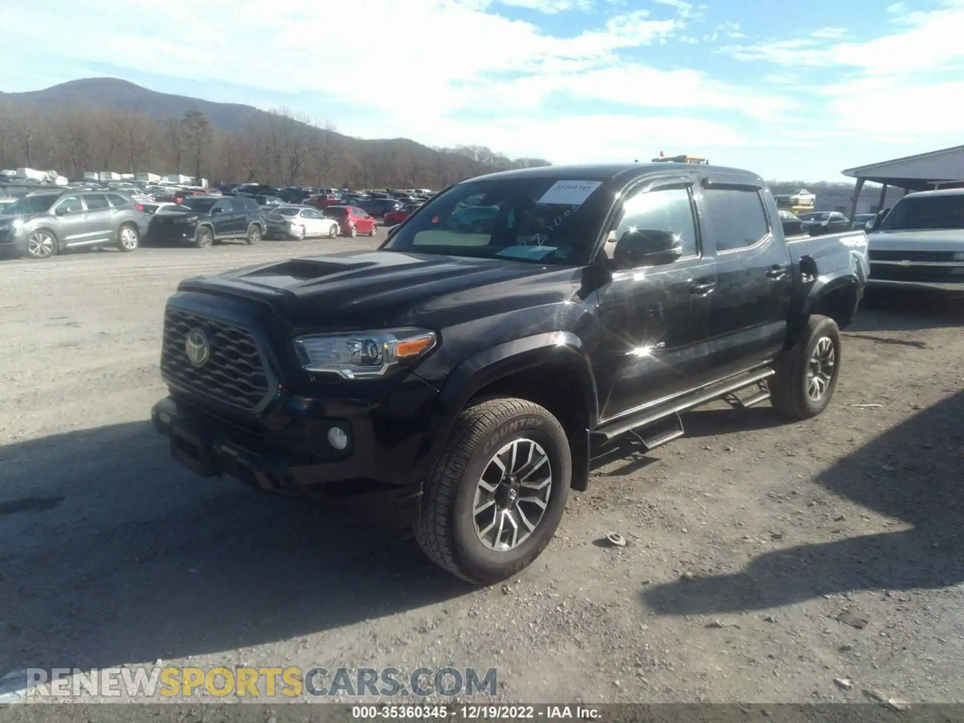 2 fotografías del automóvil dañado 3TYCZ5AN1MT028276 TOYOTA TACOMA 4WD 2021