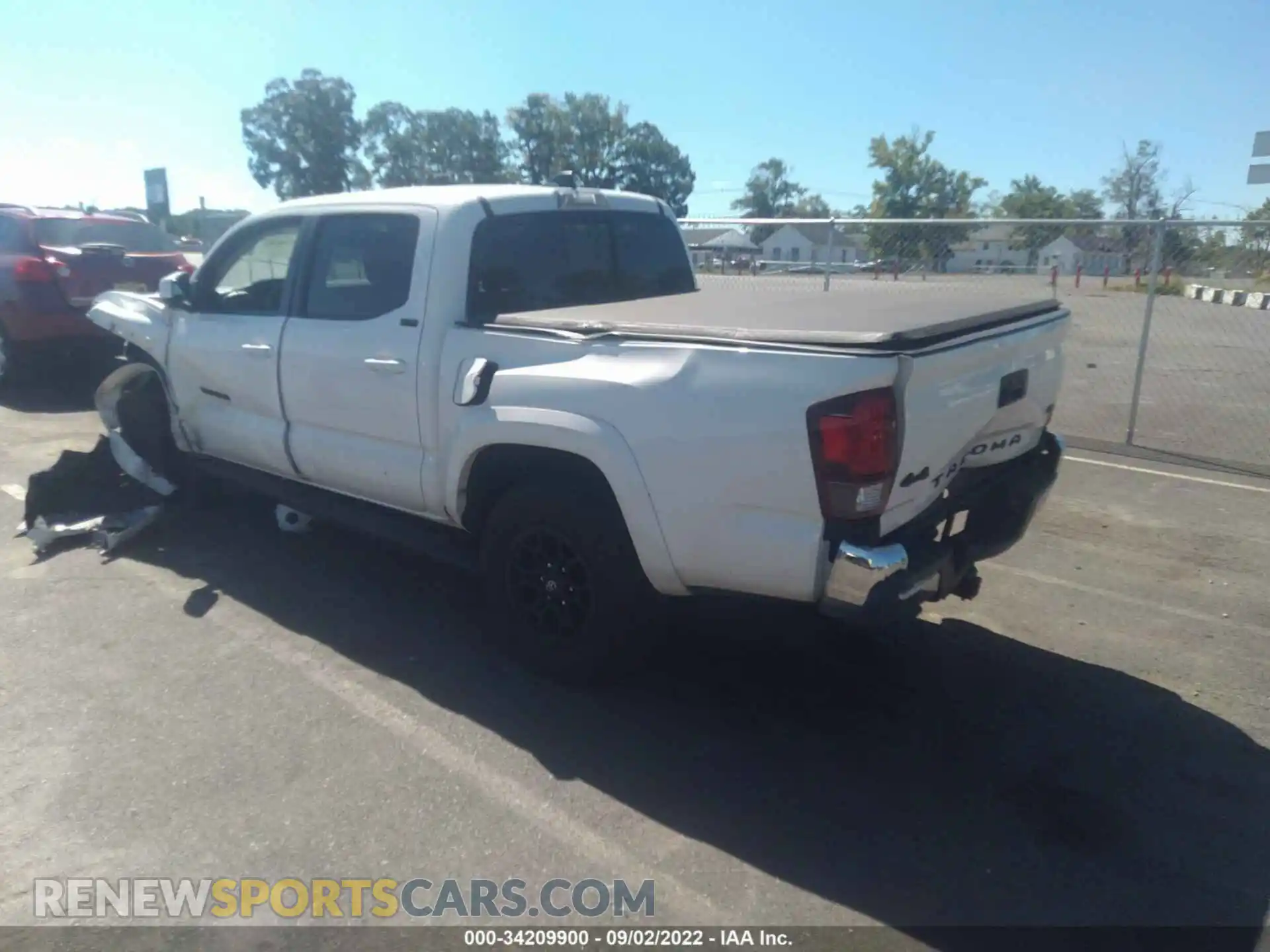 3 fotografías del automóvil dañado 3TYCZ5AN8MT015508 TOYOTA TACOMA 4WD 2021