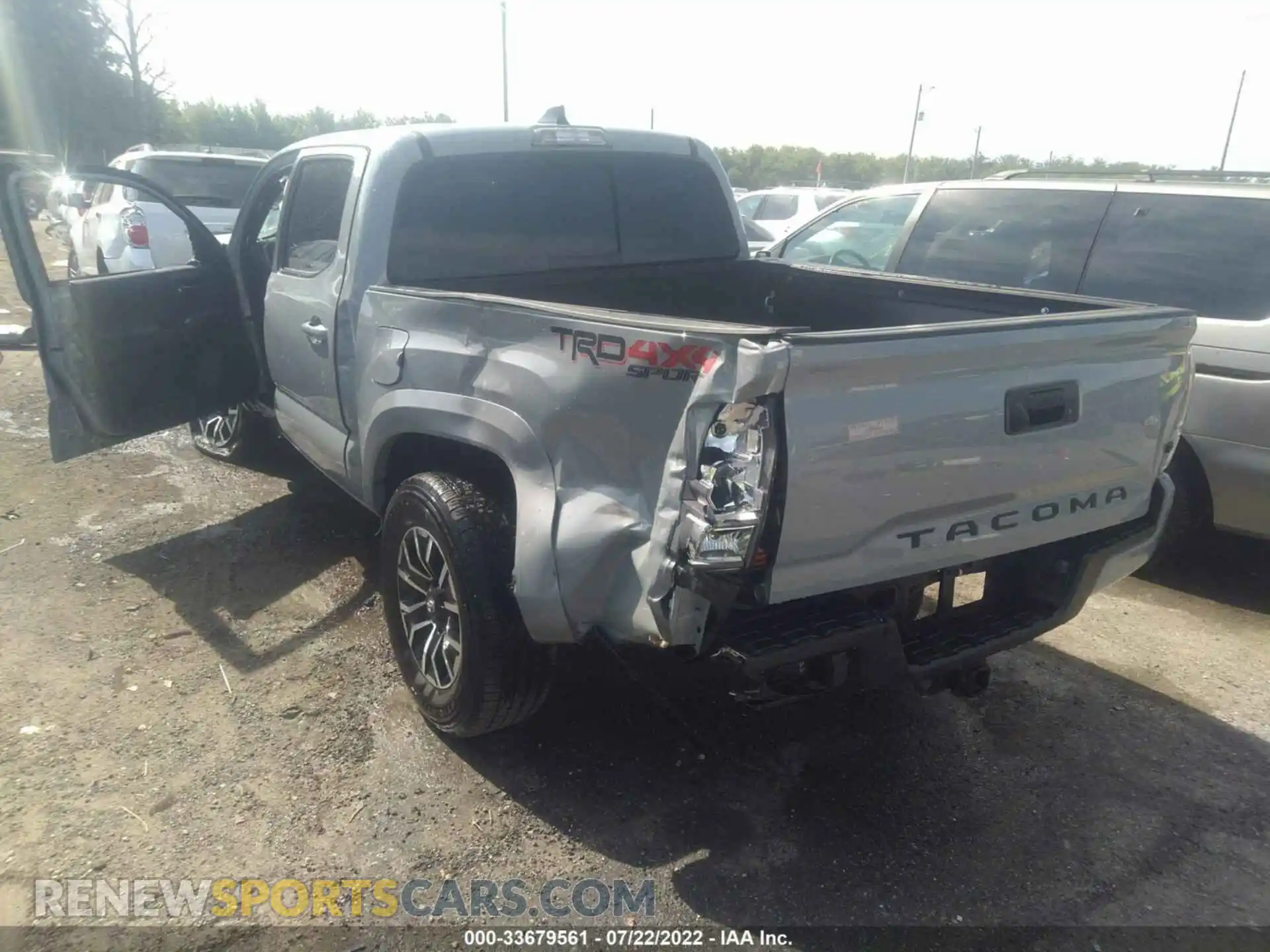 3 Фотография поврежденного автомобиля 3TYCZ5ANXMT039986 TOYOTA TACOMA 4WD 2021