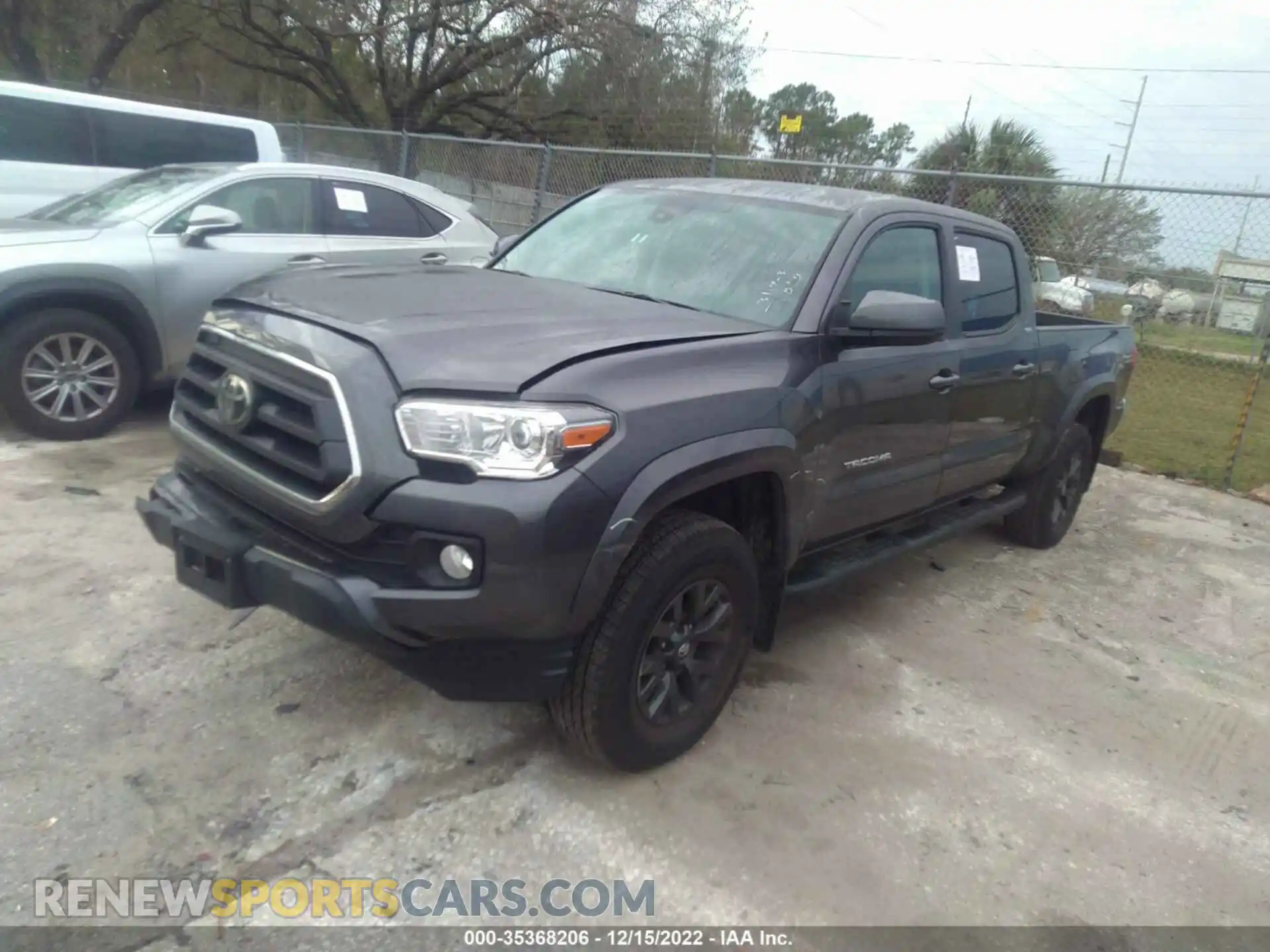 2 fotografías del automóvil dañado 3TYDZ5BN1MT000478 TOYOTA TACOMA 4WD 2021