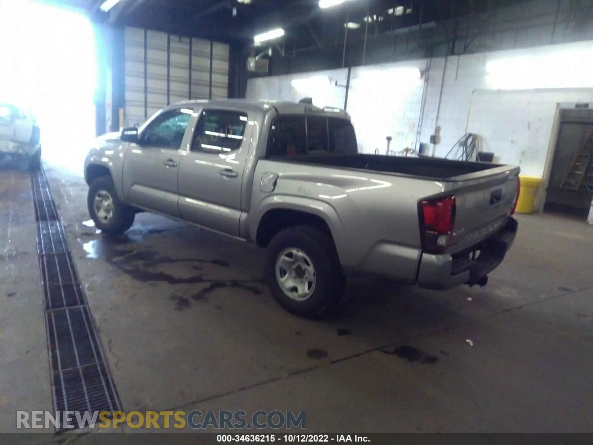 3 fotografías del automóvil dañado 5TFCZ5AN1MX282043 TOYOTA TACOMA 4WD 2021