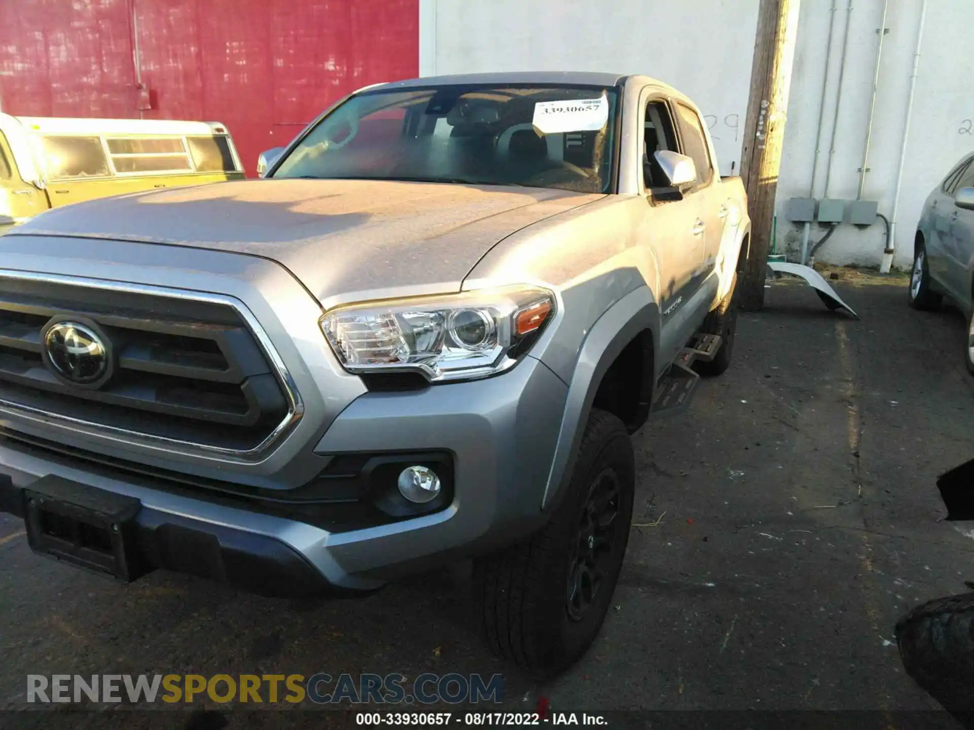 2 Фотография поврежденного автомобиля 5TFCZ5AN2MX281323 TOYOTA TACOMA 4WD 2021