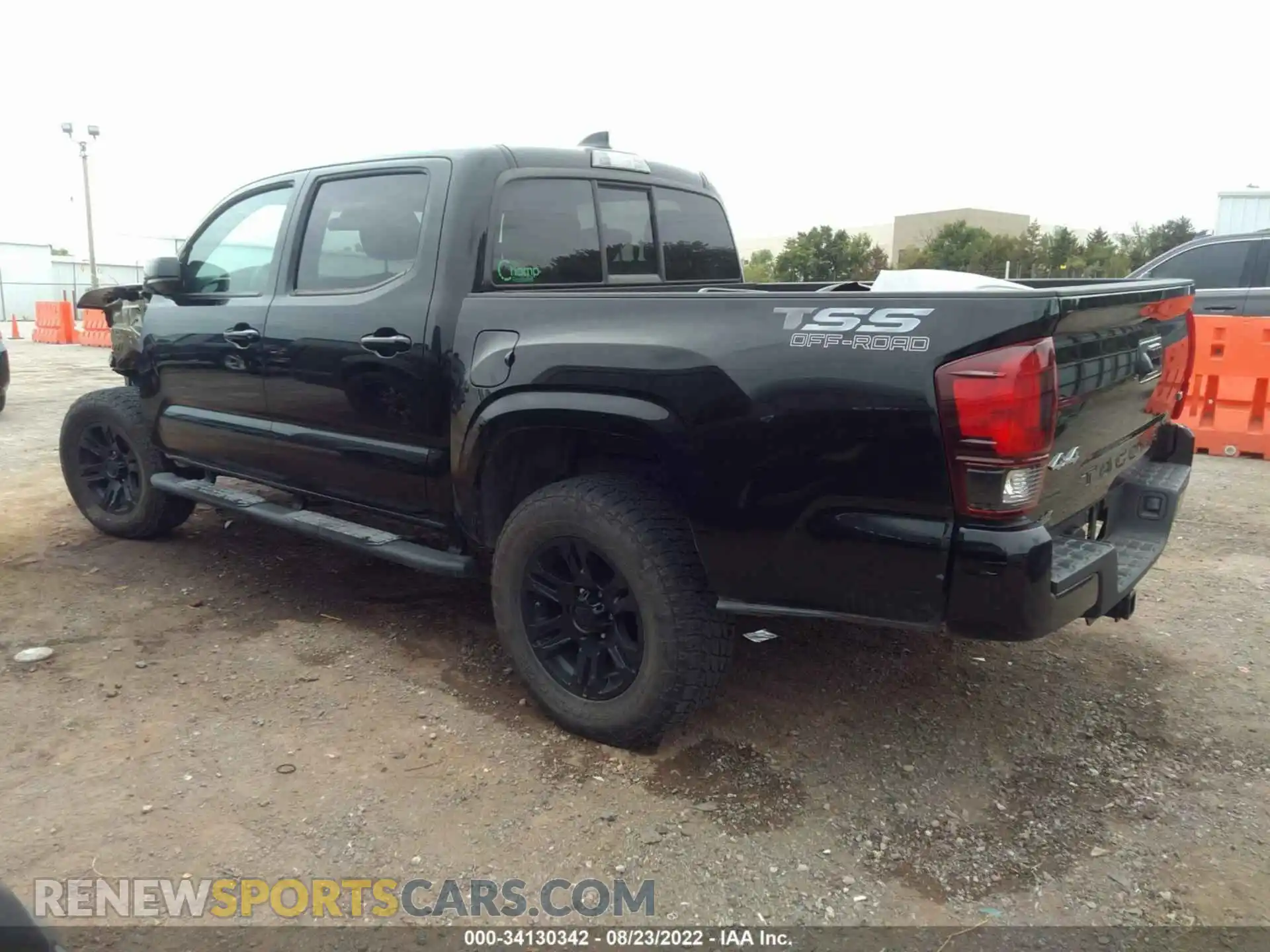 3 fotografías del automóvil dañado 5TFCZ5AN2MX282830 TOYOTA TACOMA 4WD 2021