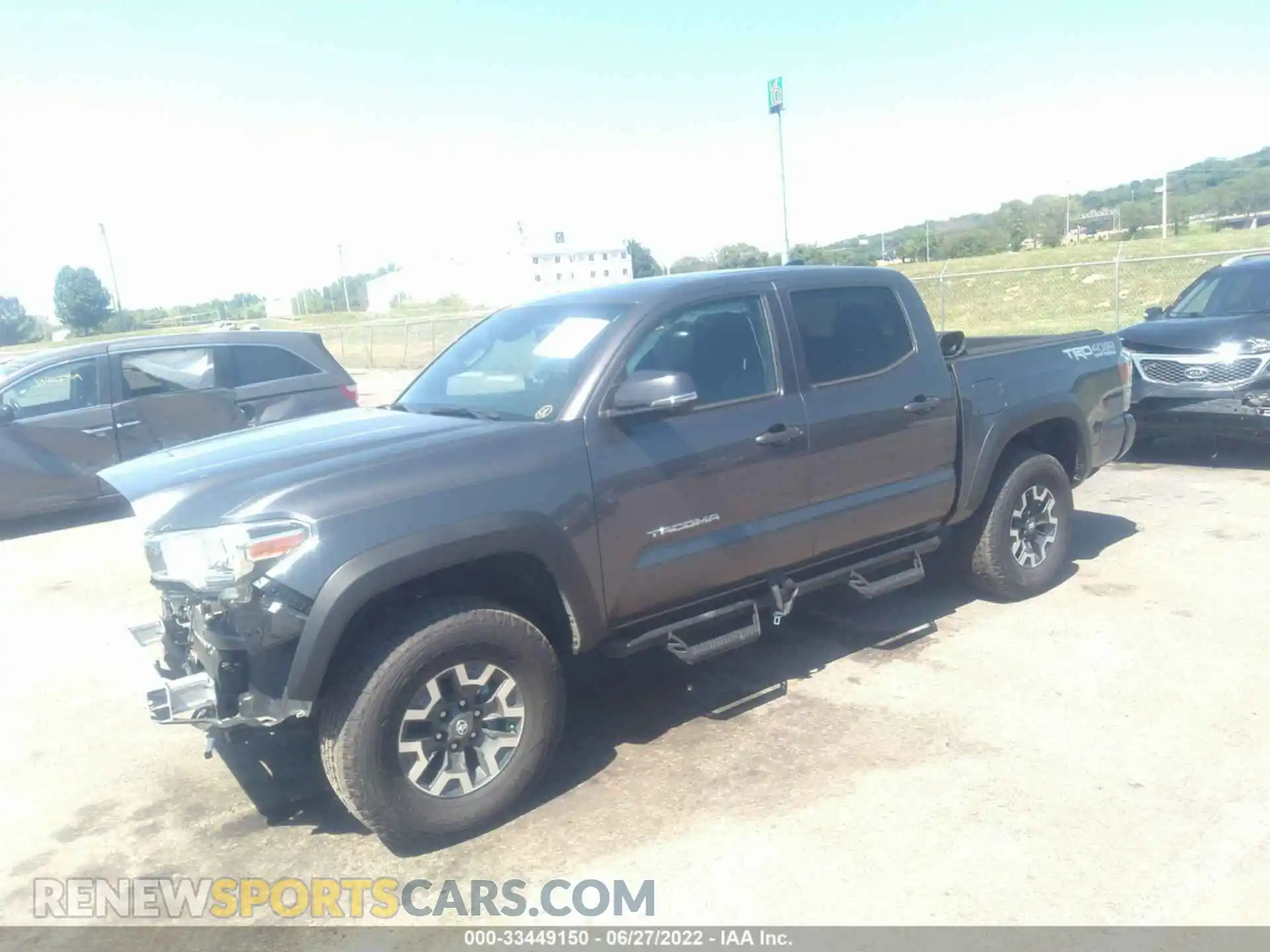 2 Фотография поврежденного автомобиля 5TFCZ5AN3MX262912 TOYOTA TACOMA 4WD 2021