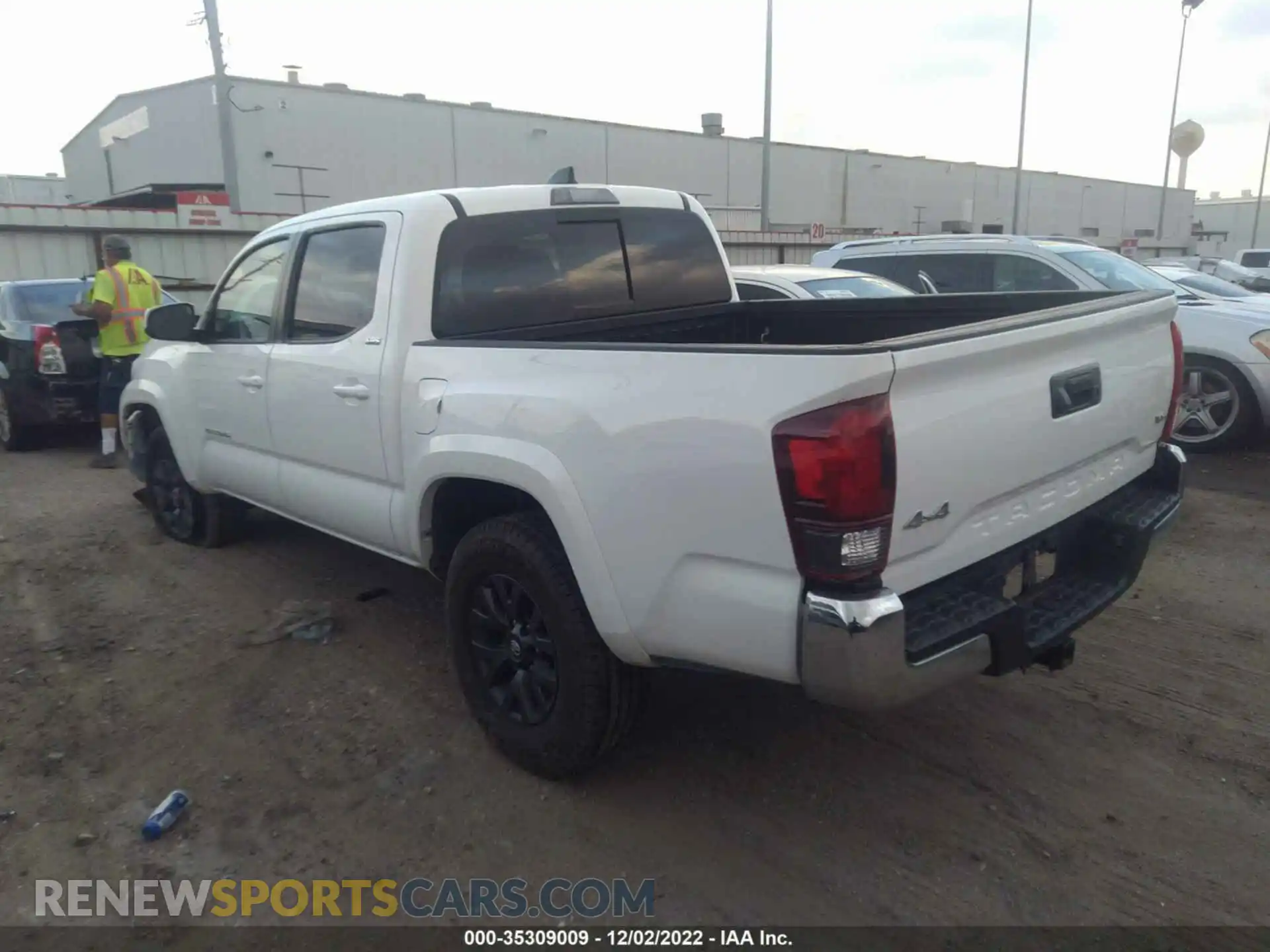 3 Фотография поврежденного автомобиля 5TFCZ5AN5MX268811 TOYOTA TACOMA 4WD 2021