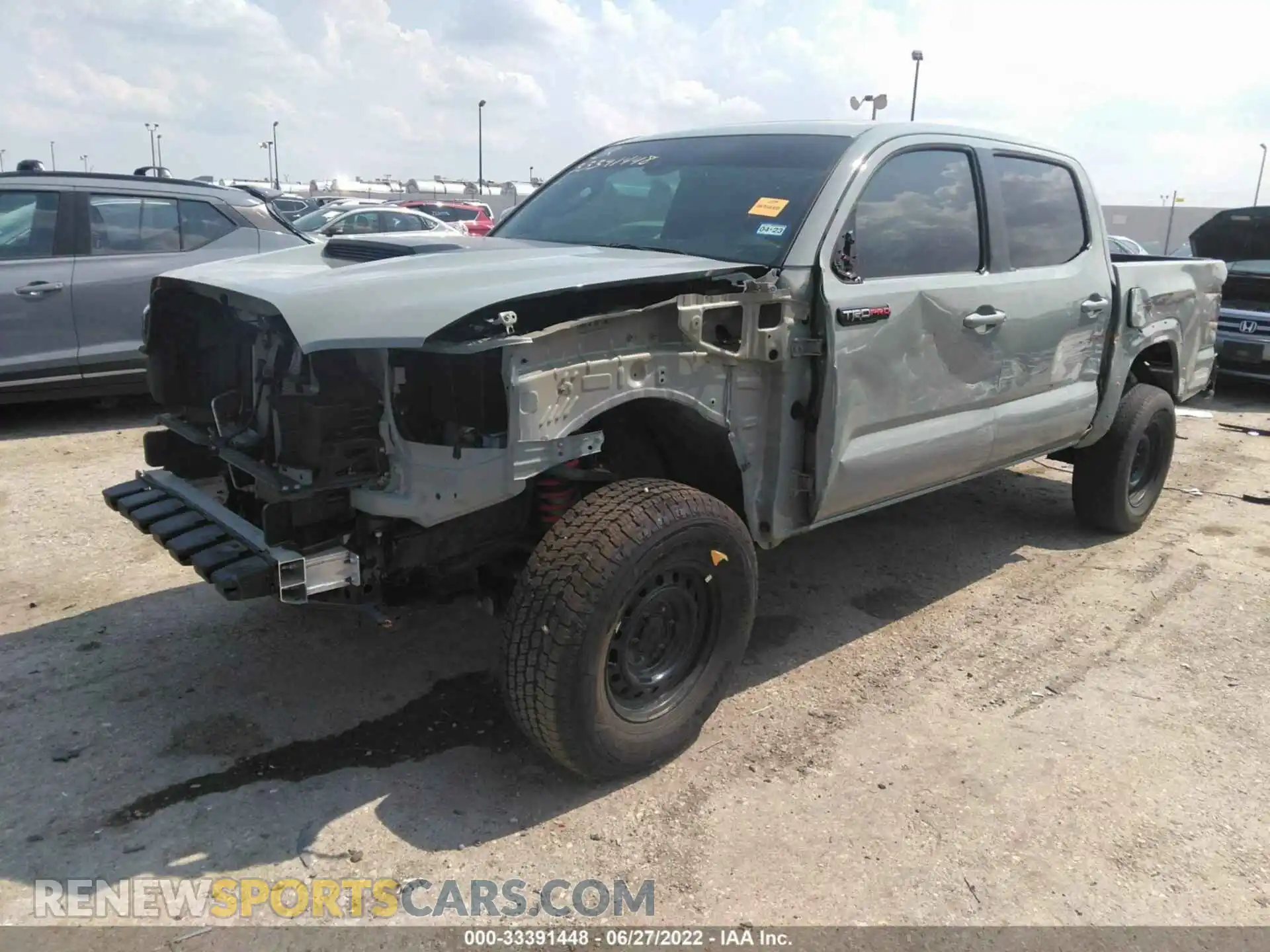 2 fotografías del automóvil dañado 5TFCZ5AN8MX272464 TOYOTA TACOMA 4WD 2021