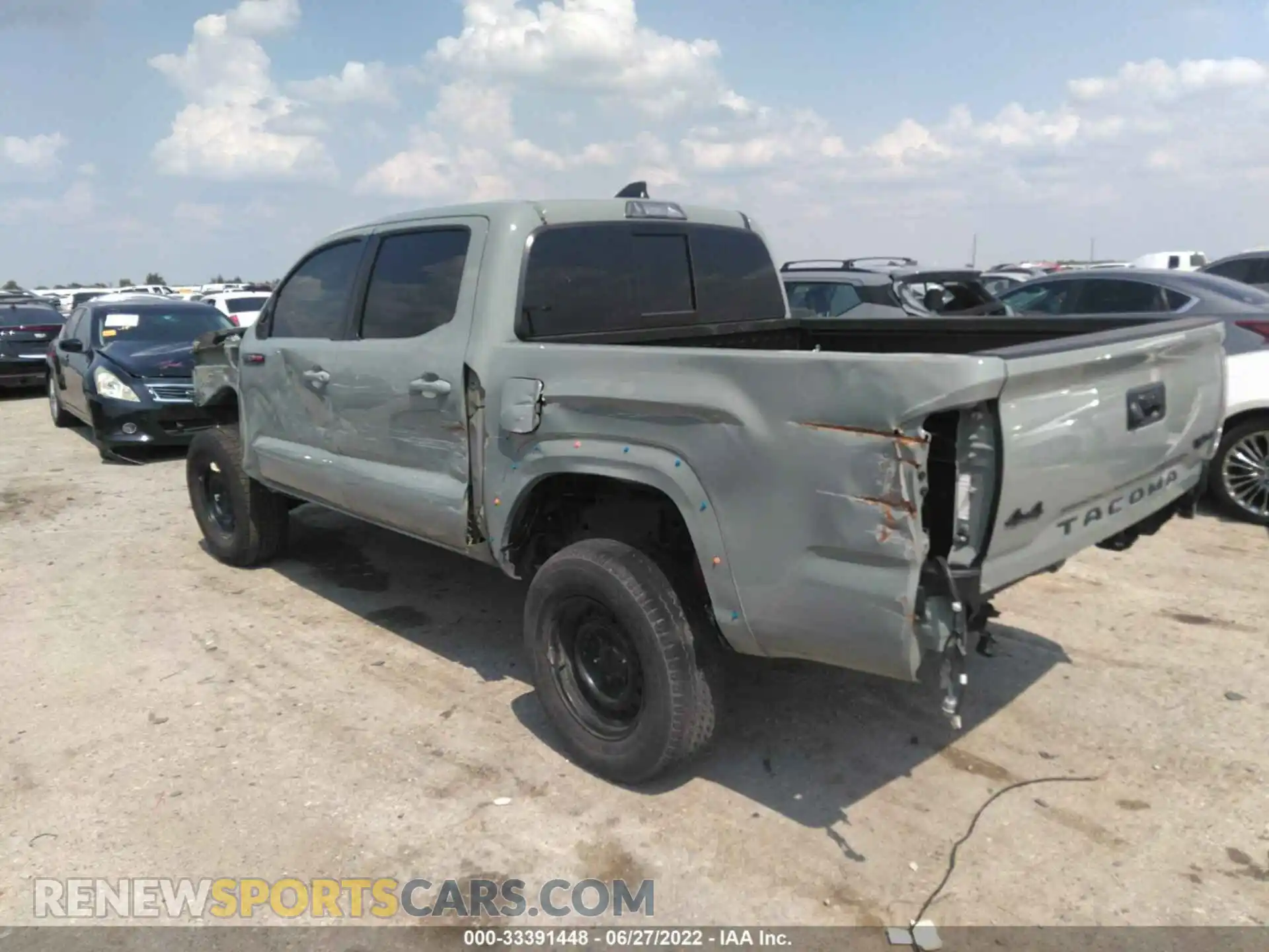 3 fotografías del automóvil dañado 5TFCZ5AN8MX272464 TOYOTA TACOMA 4WD 2021