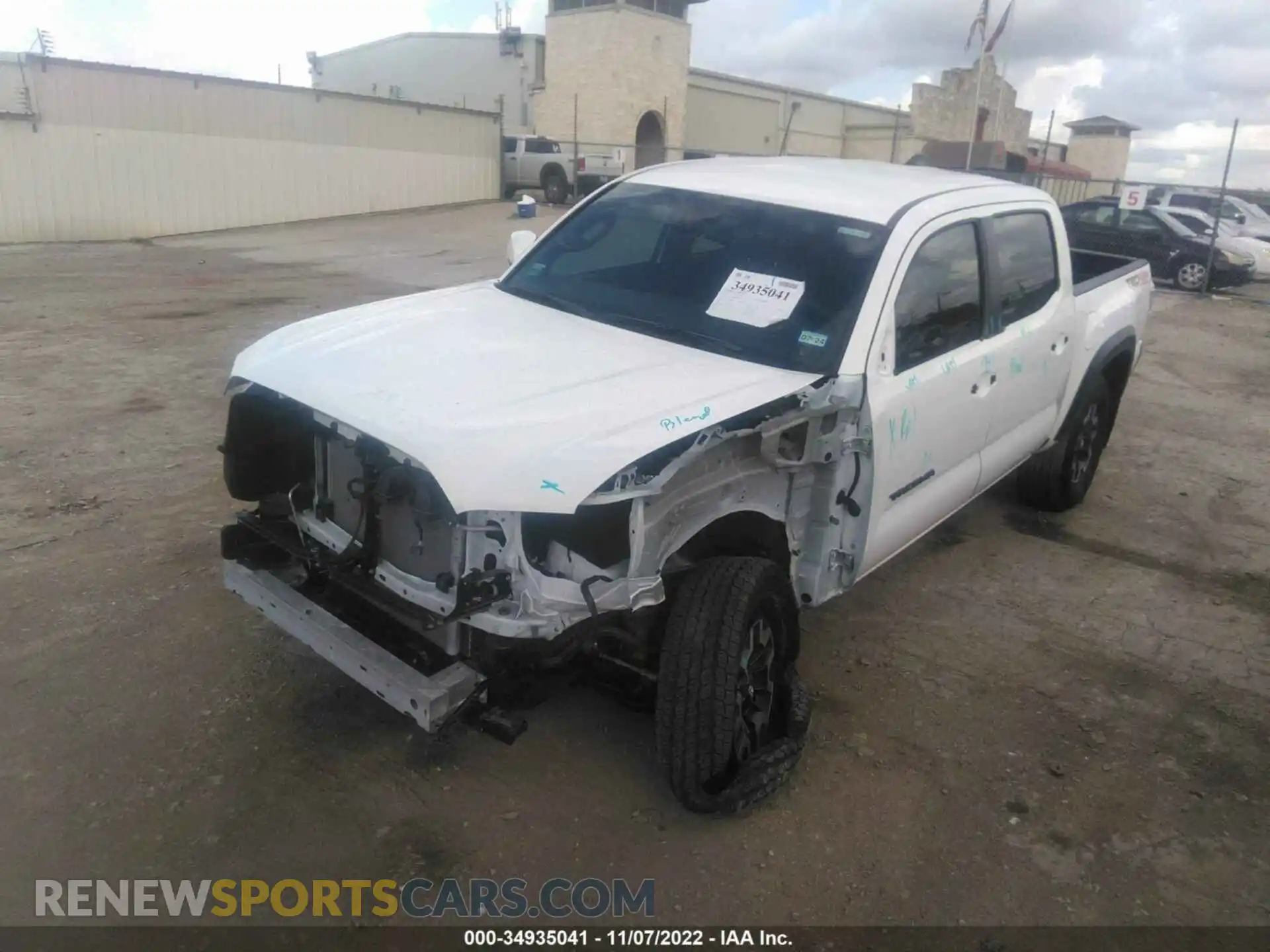 2 Photograph of a damaged car 3TMCZ5AN7NM516001 TOYOTA TACOMA 4WD 2022