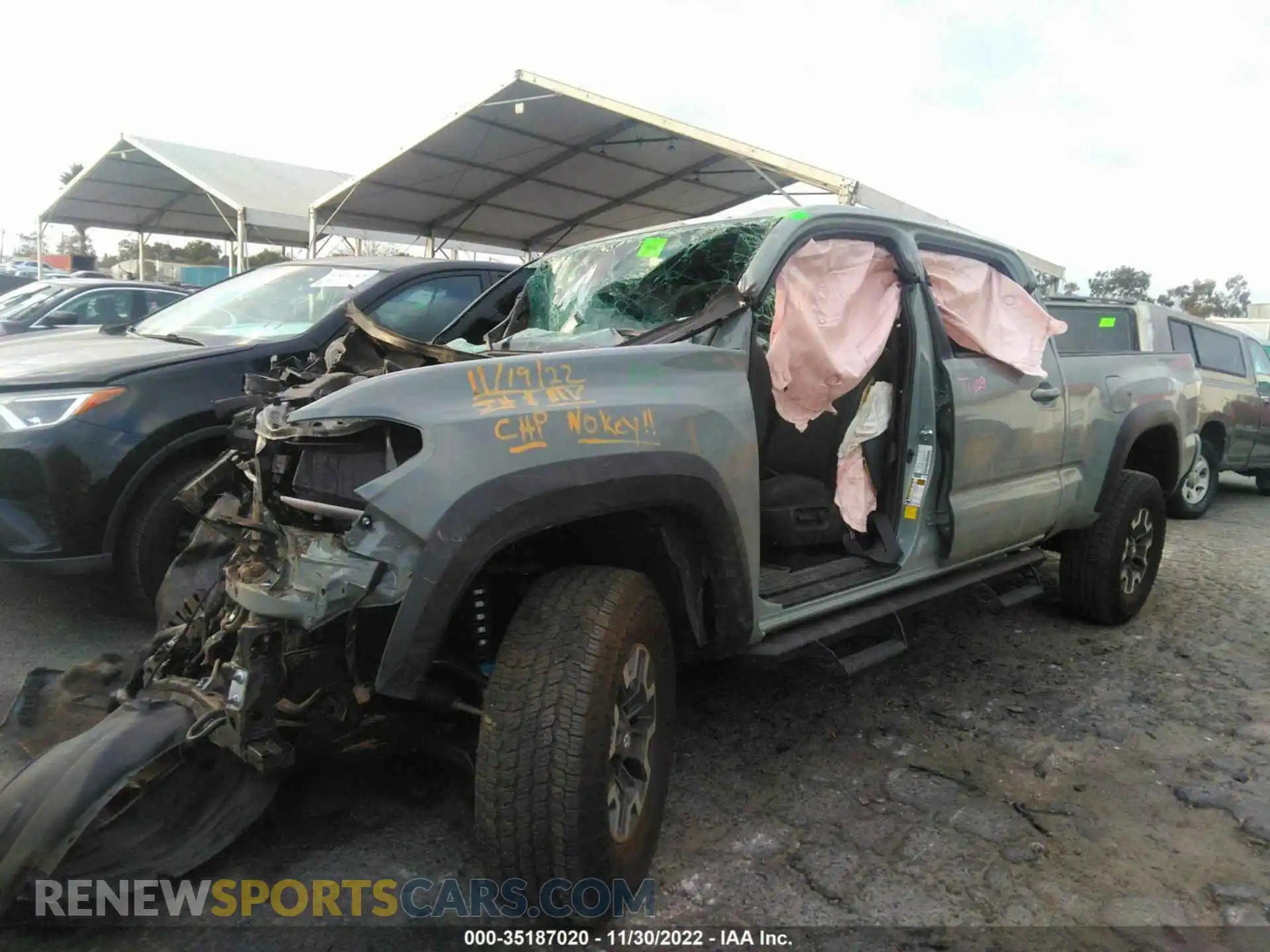 2 Photograph of a damaged car 3TMDZ5BN3NM131909 TOYOTA TACOMA 4WD 2022