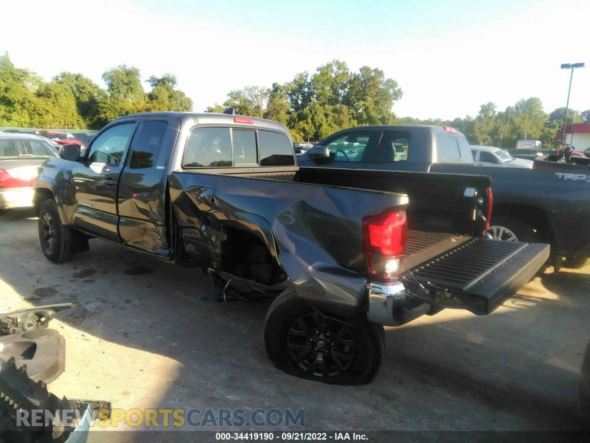 3 Photograph of a damaged car 3TYSX5EN3NT016594 TOYOTA TACOMA 4WD 2022
