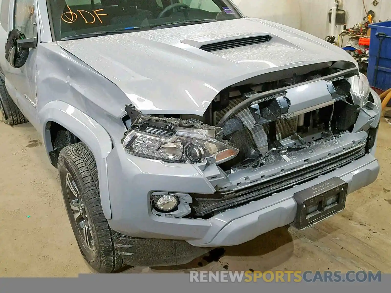 9 Photograph of a damaged car 5TFSZ5AN3KX178551 TOYOTA TACOMA ACC 2019