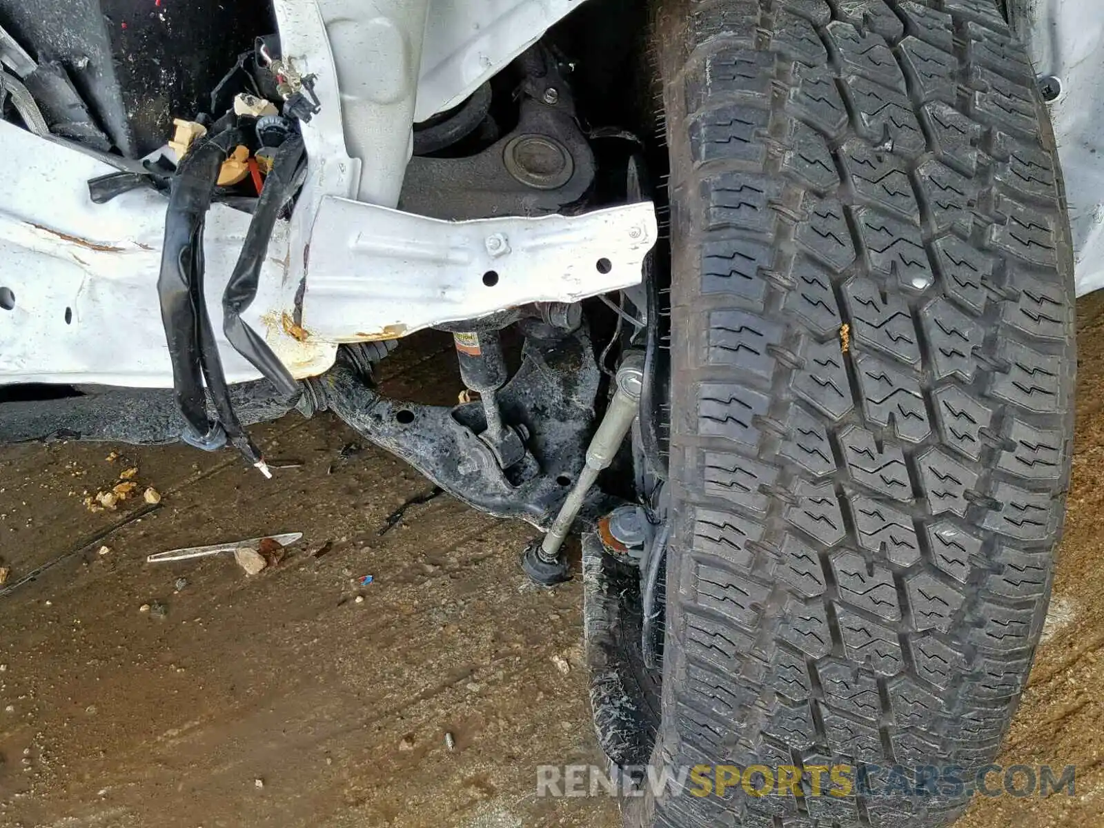 9 Photograph of a damaged car 5TFAX5GN3KX134607 TOYOTA TACOMA DOU 2019