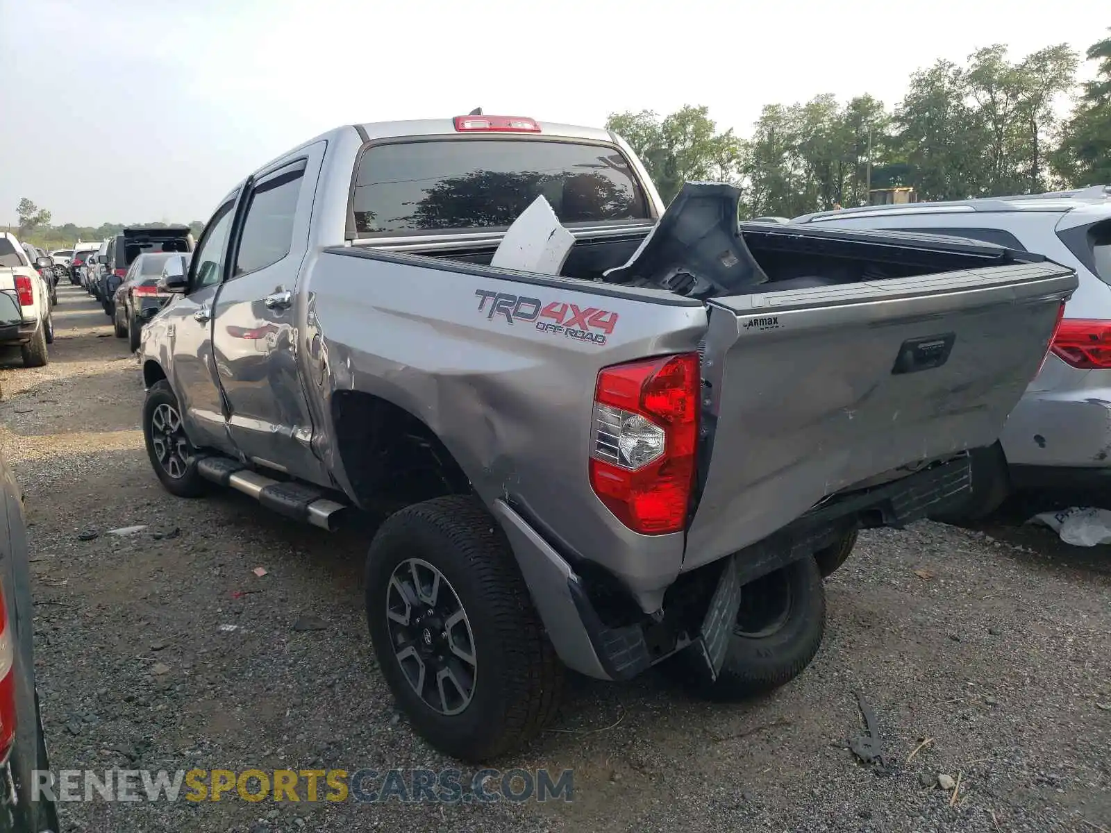 3 Фотография поврежденного автомобиля 5TFAY5F11LX870488 TOYOTA TUNDRA 2020