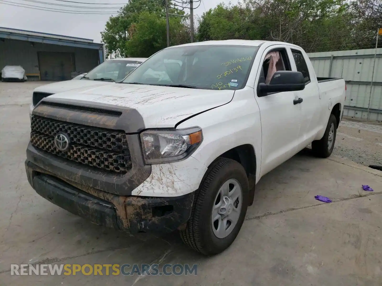 2 Photograph of a damaged car 5TFRY5F17LX270139 TOYOTA TUNDRA 2020