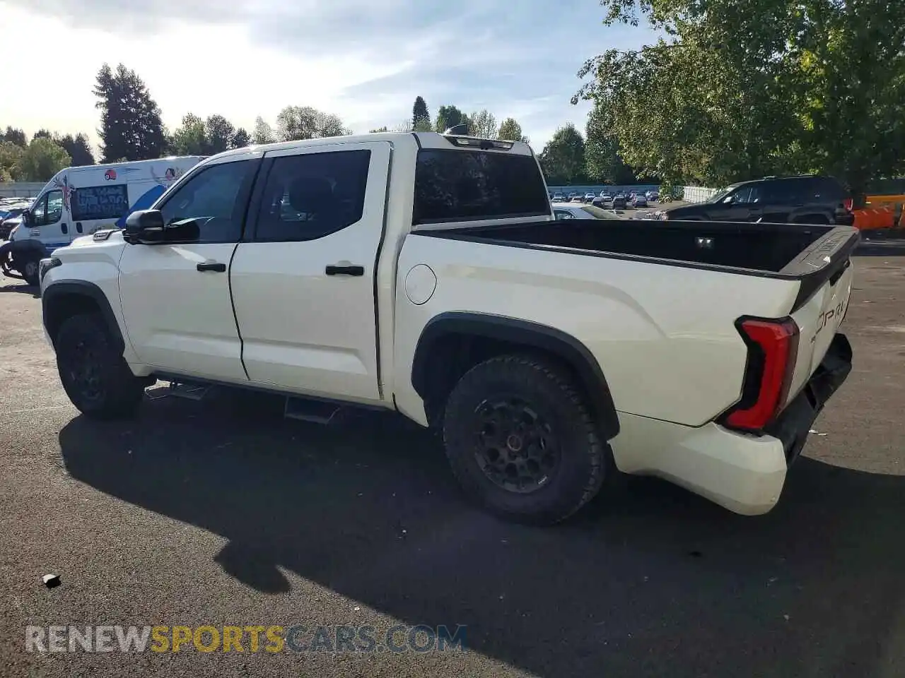 2 Фотография поврежденного автомобиля 5TFPC5DB5PX028652 TOYOTA TUNDRA 2023