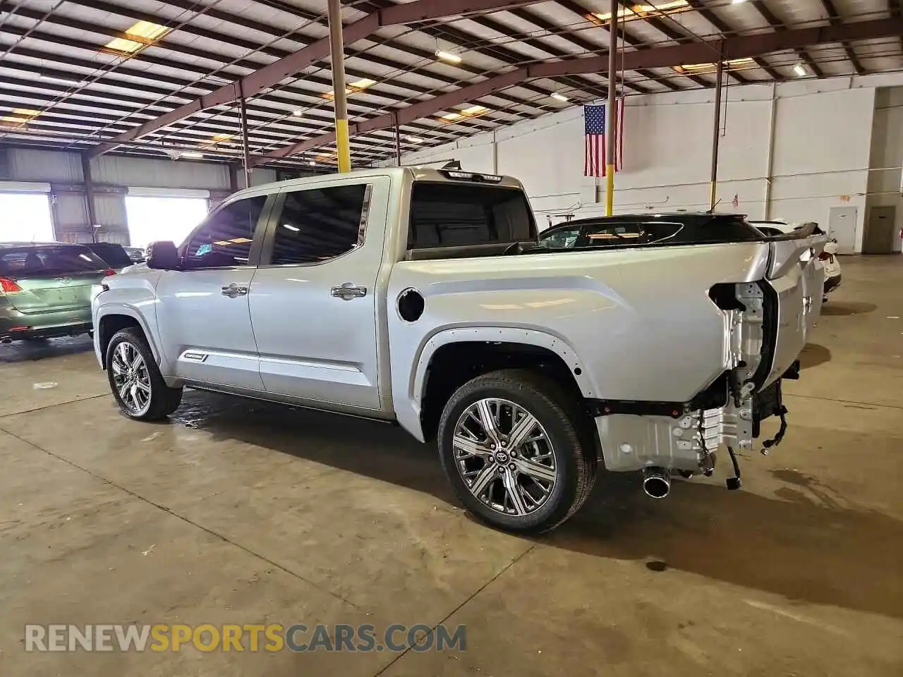 2 fotografías del automóvil dañado 5TFVC5DBXTX146181 TOYOTA TUNDRA 2026